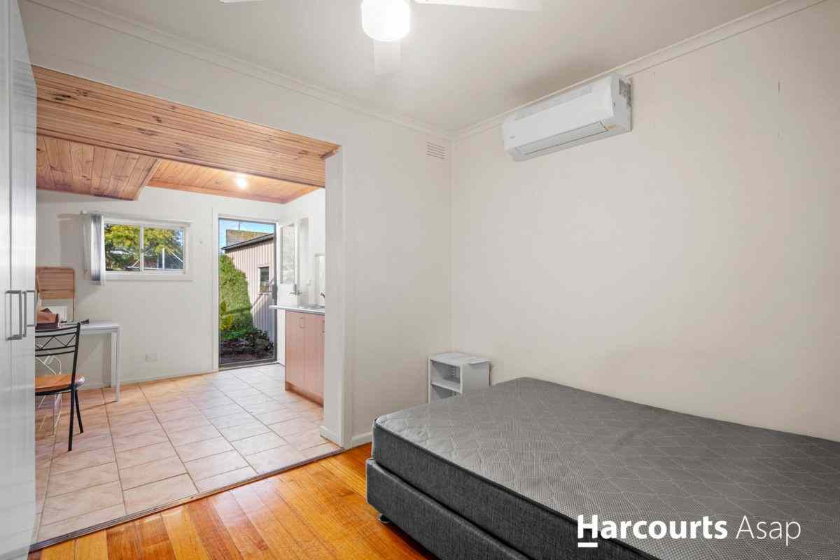 Prop-GPT: House: VIC Dandenong North, VIC 3175 Victoria 3175