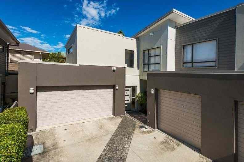 Home For Rent: QLD Annerley, QLD 4103 Townhouse | Prop-GPT the AI-Powered Property Portal