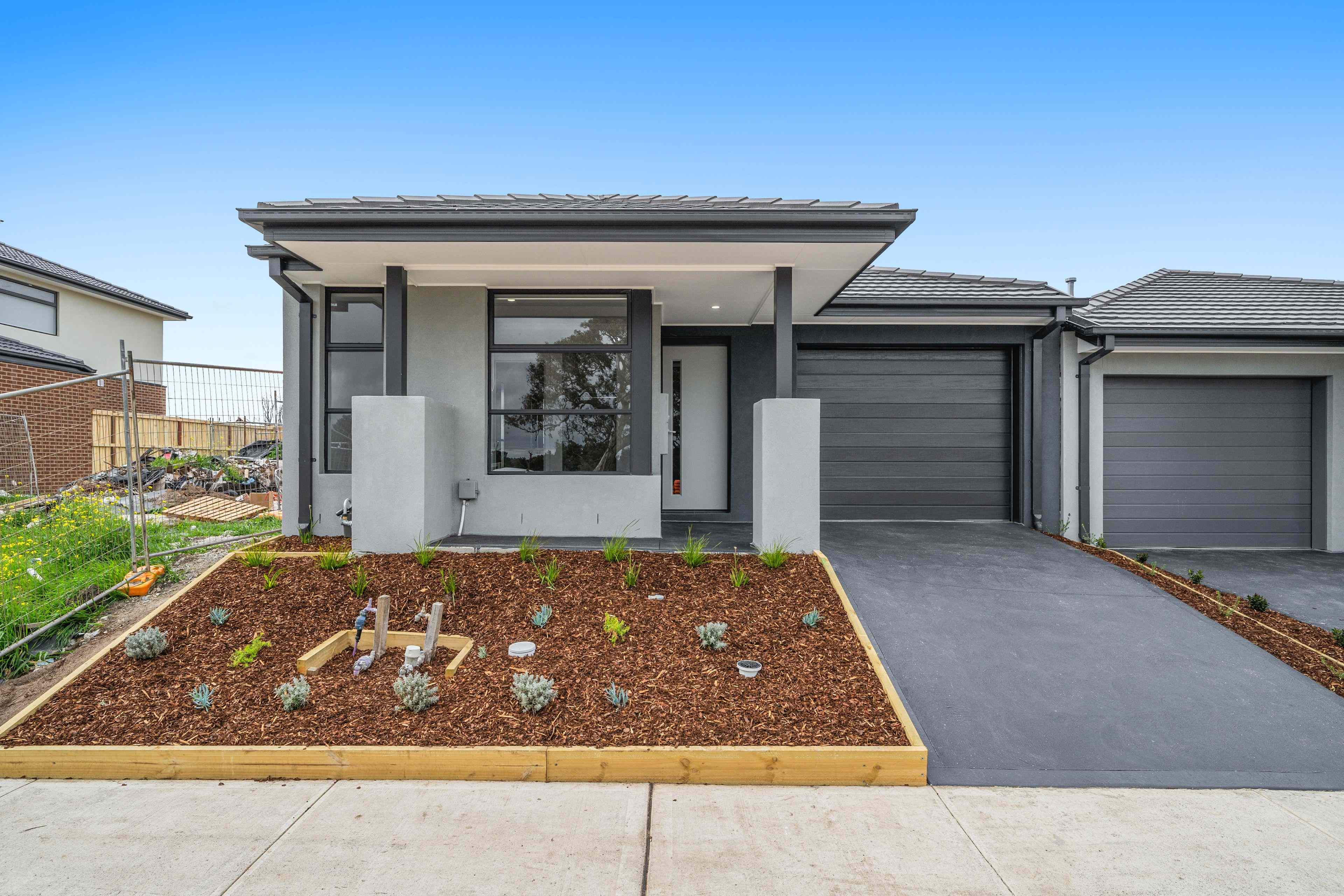 Prop-GPT: House: VIC Wollert, VIC 3750 Home For Rent