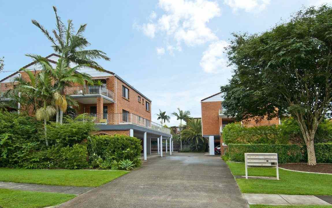 Queensland 4216: QLD Runaway Bay, QLD 4216 Property | Prop-GPT the AI-Powered Property Portal