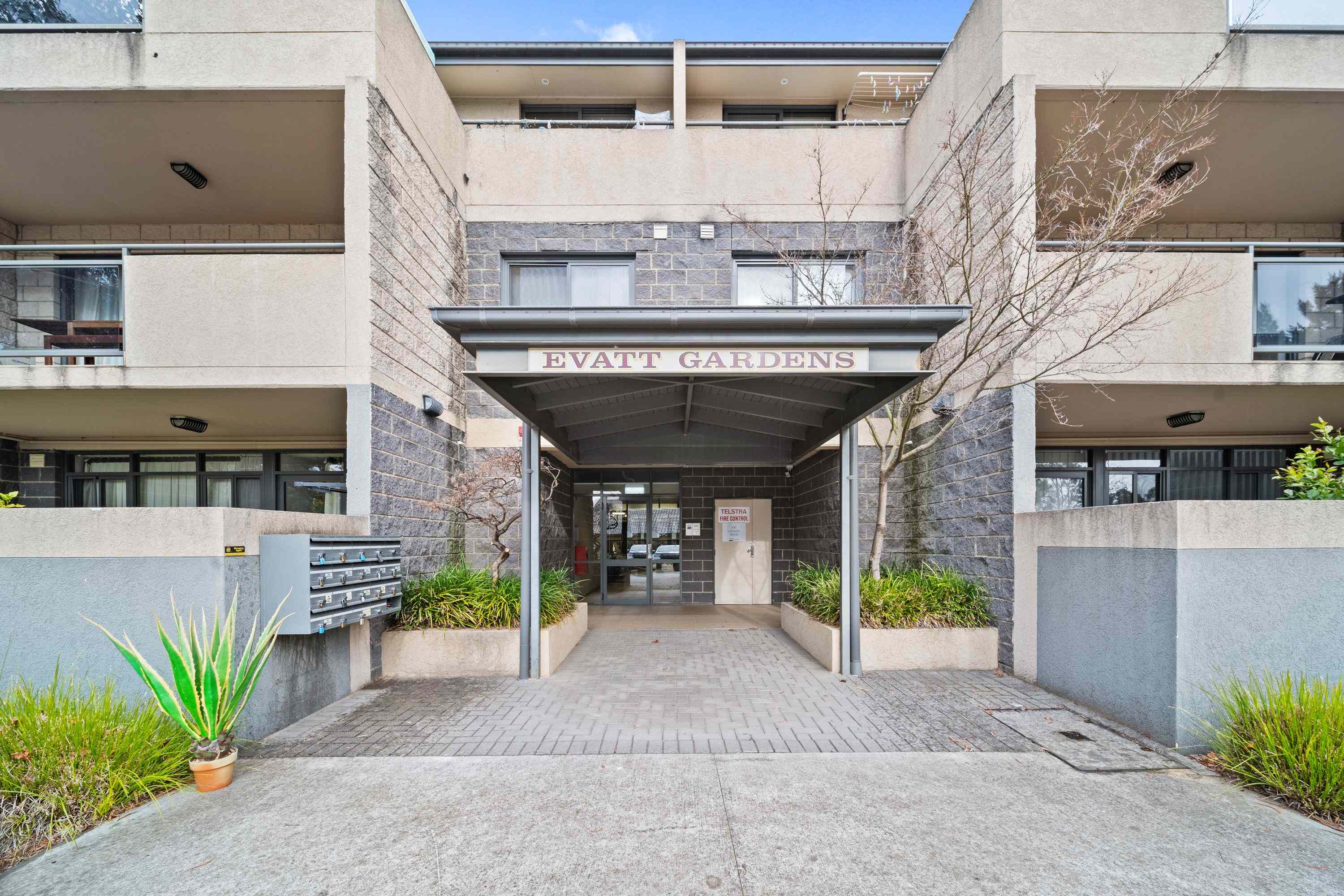 Prop-GPT: Apartment: ACT Evatt, ACT 2617 Home For Rent