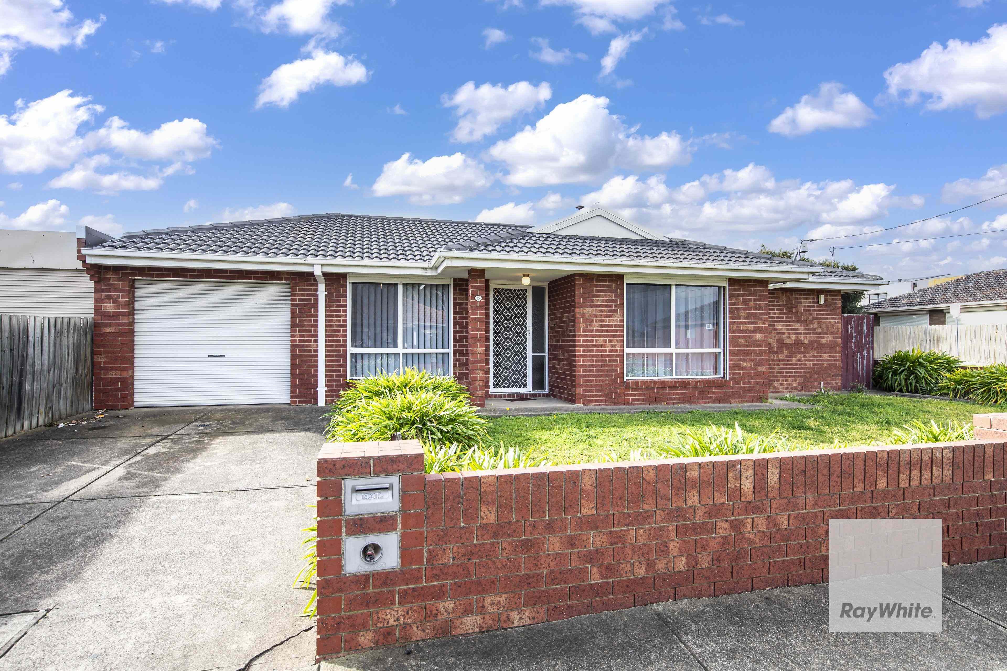 Home For Rent: VIC St Albans, VIC 3021 House | Prop-GPT the AI-Powered Property Portal