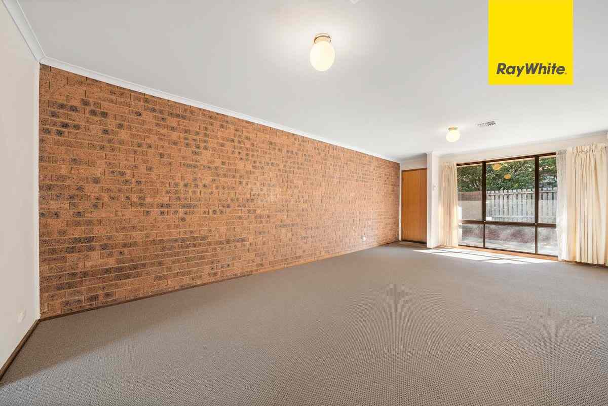 Prop-GPT: Townhouse: ACT Belconnen, ACT 2617 Home For Rent