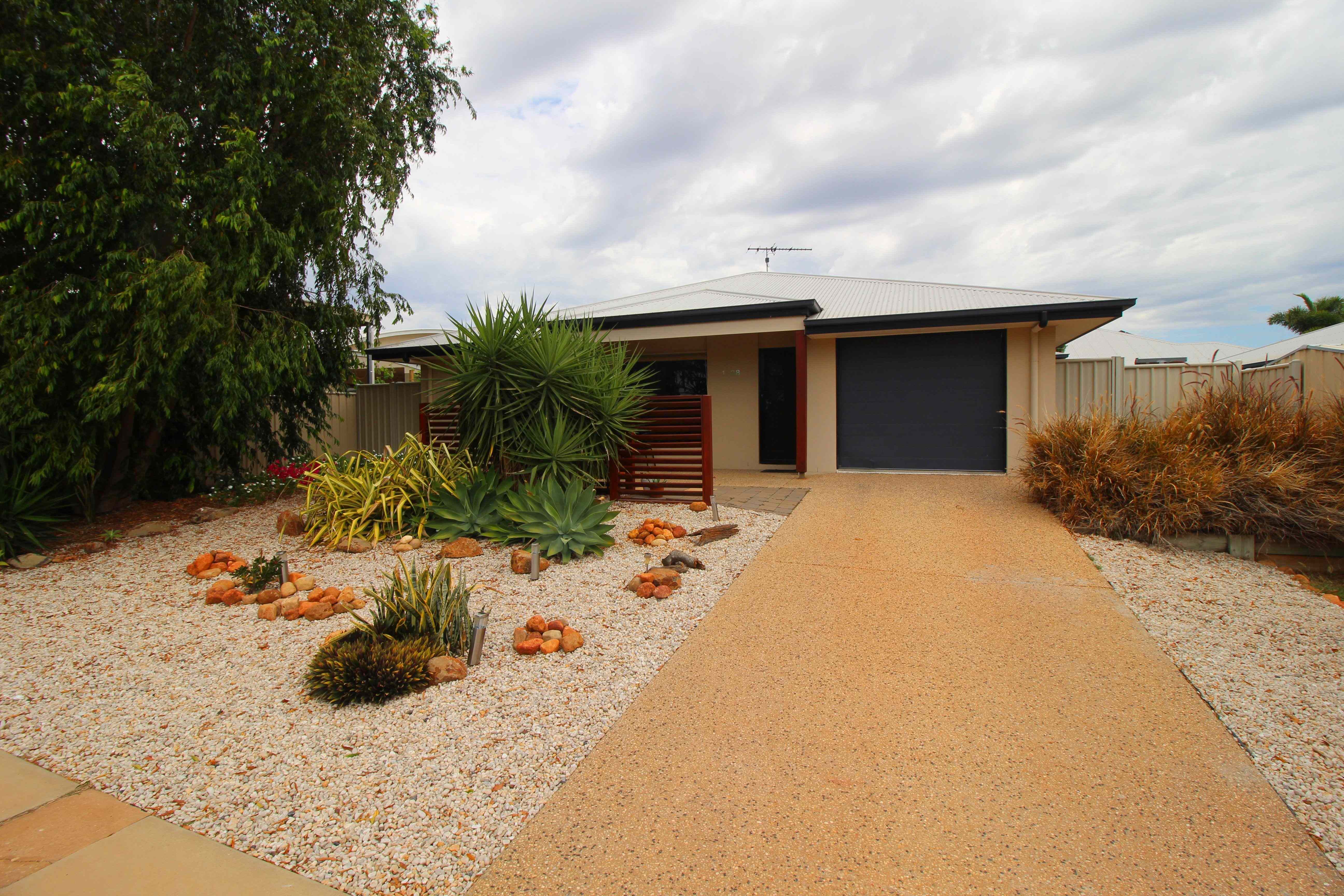 Home For Rent: QLD Emerald, QLD 4720 Townhouse | Prop-GPT the AI-Powered Property Portal