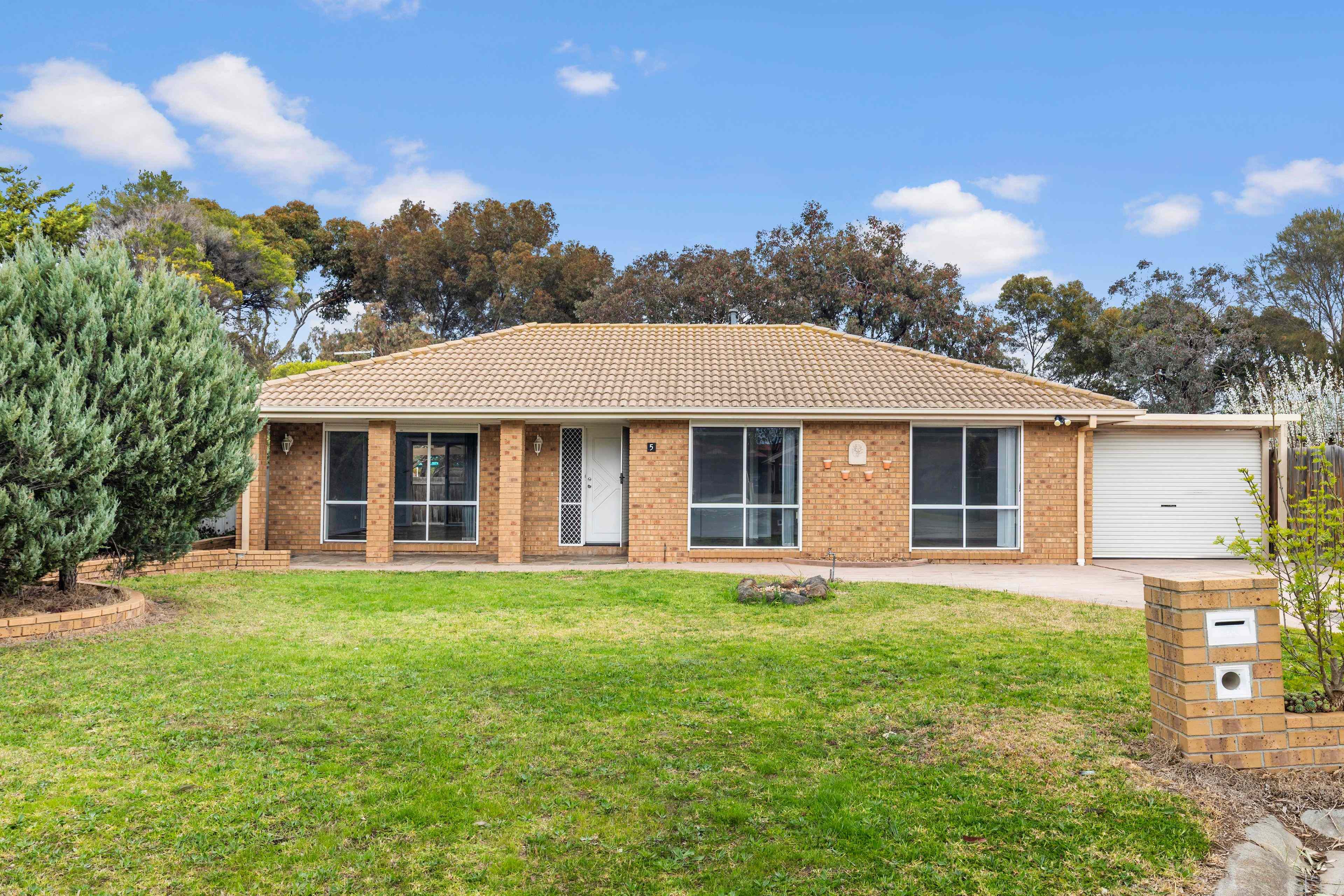 Home For Rent: VIC Sunshine North, VIC 3020 House | Prop-GPT the AI-Powered Property Portal