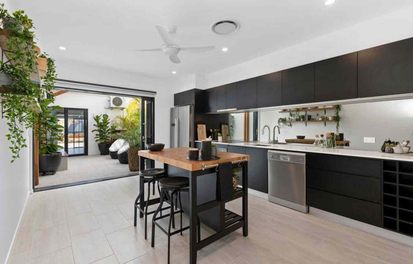 Prop-GPT: House: QLD Aroona, QLD 4551 Queensland 4551