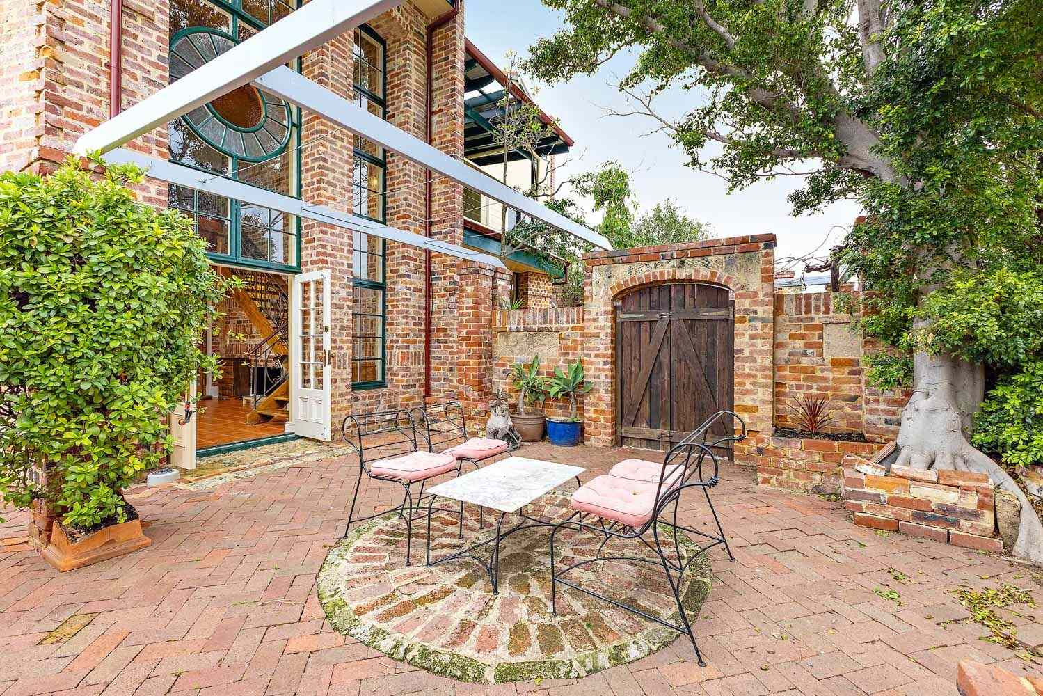 Home For Rent: WA South Fremantle, WA 6162 House | Prop-GPT the AI-Powered Property Portal