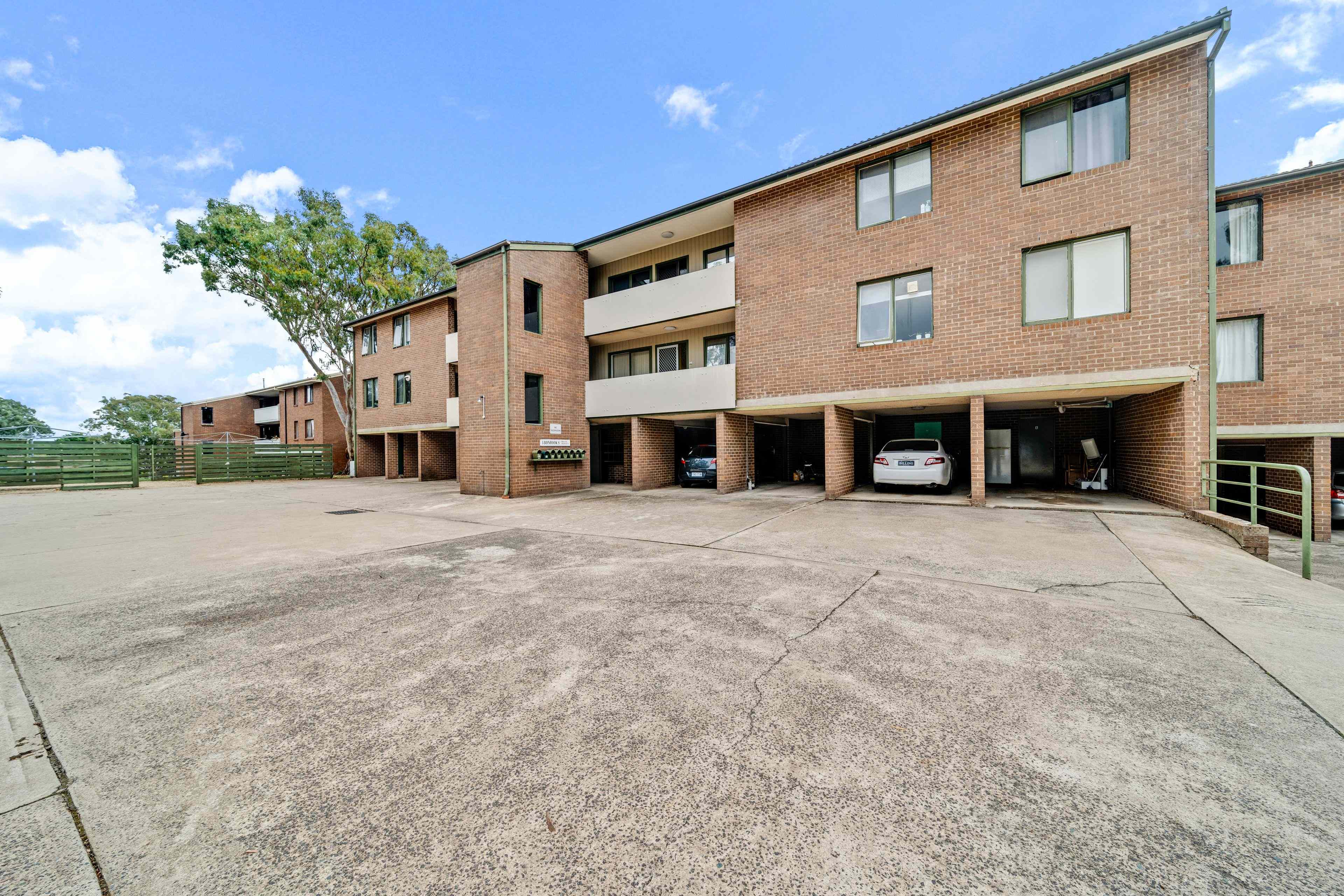 Prop-GPT: Apartment: ACT Hawker, ACT 2614 Home For Rent