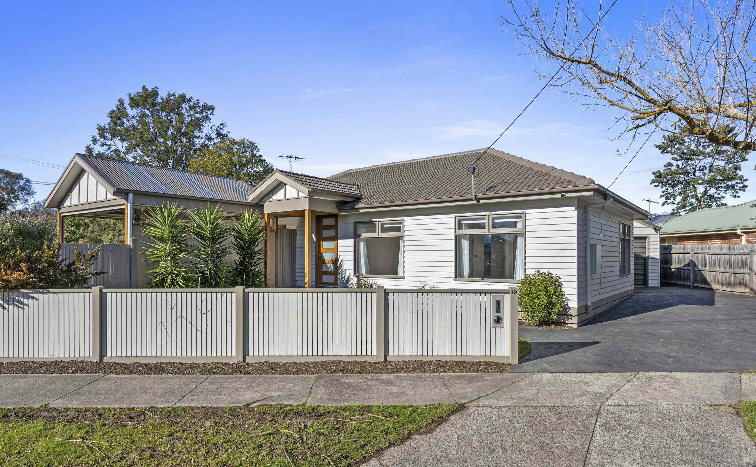 Home For Rent: VIC Mooroolbark, VIC 3138 House | Prop-GPT the AI-Powered Property Portal