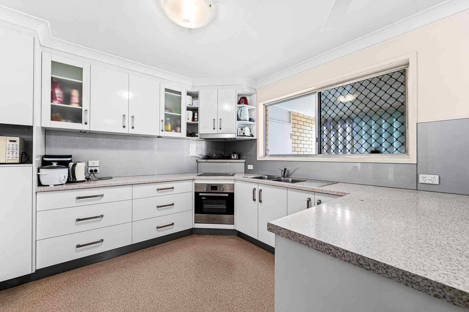 Prop-GPT: House: QLD Macgregor, QLD 4109 Home For Rent