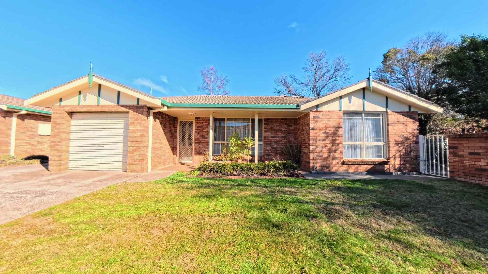 Home For Rent: NSW Orange, NSW 2800 Townhouse | Prop-GPT the AI-Powered Property Portal