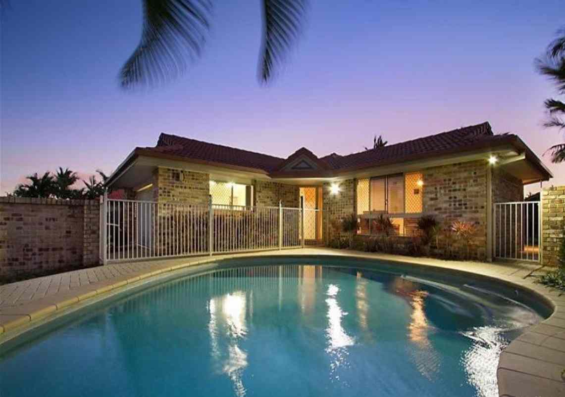 Prop-GPT: House: QLD Burleigh Waters, QLD 4220 Home For Rent