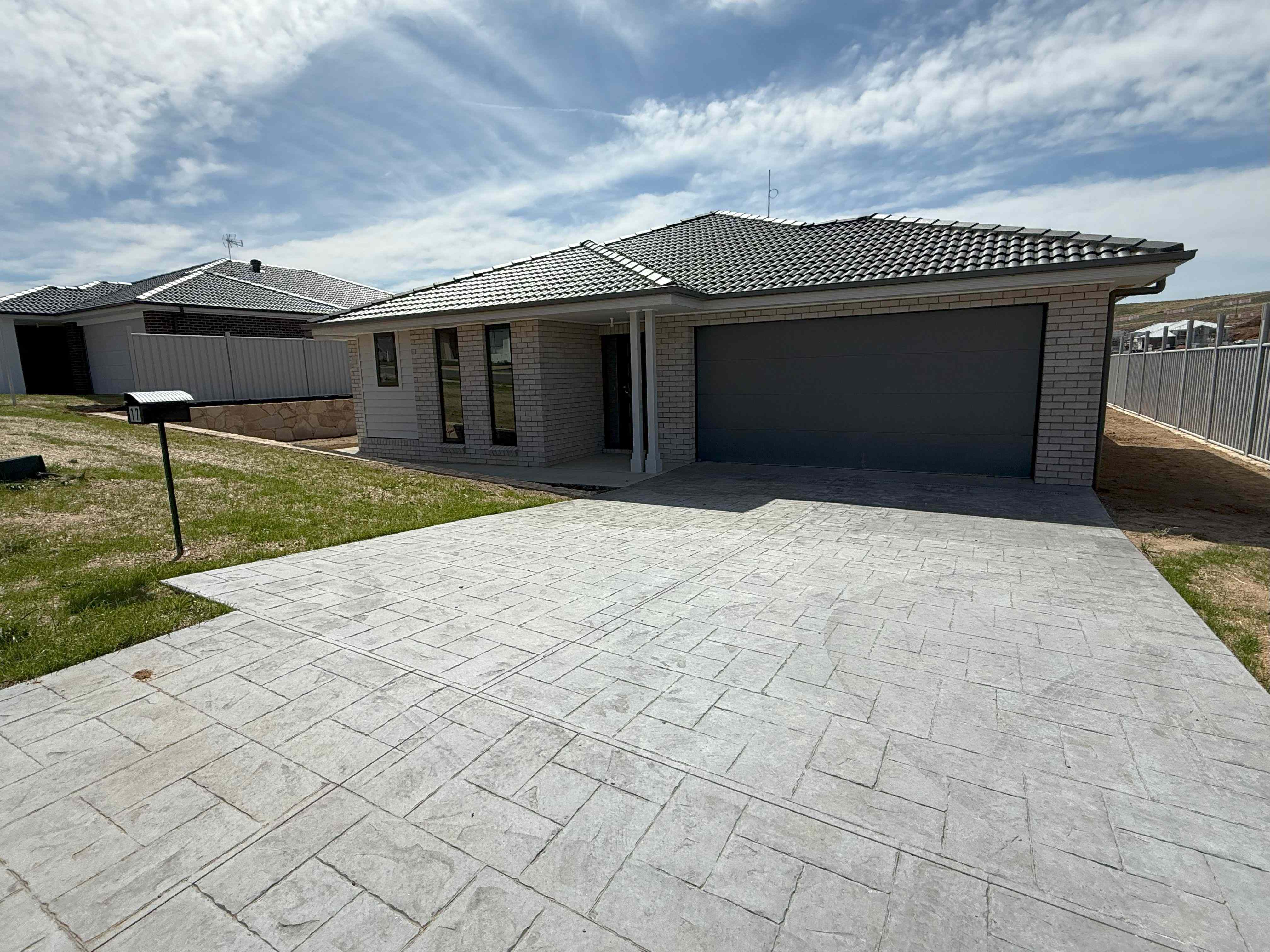 Prop-GPT: House: NSW Bungendore, NSW 2621 Home For Rent