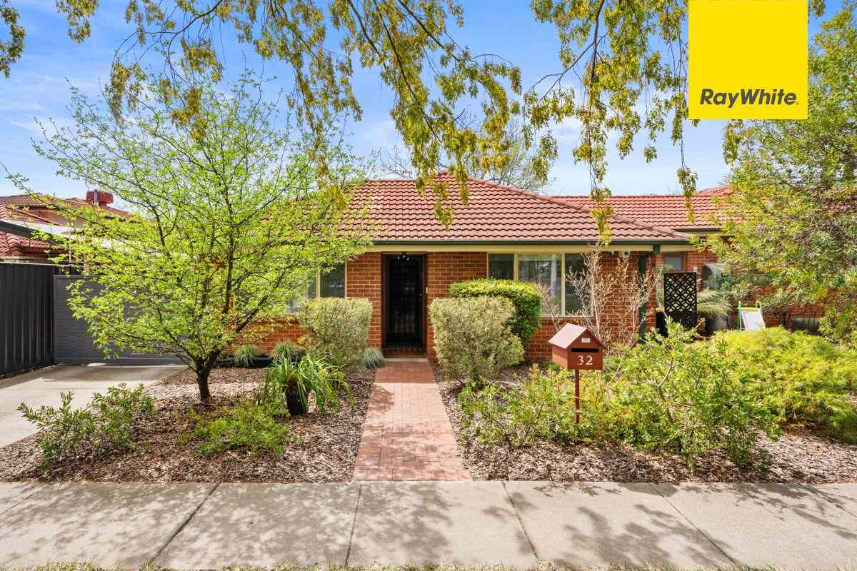 Fully furnished city living with a charming cottage feel: ACT Reid, ACT 2612 House | Prop-GPT the AI-Powered Property Portal