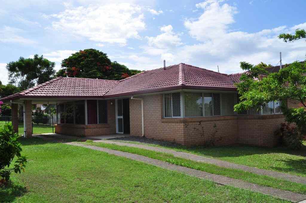 Prop-GPT: House: QLD Eight Mile Plains, QLD 4113 Home For Rent
