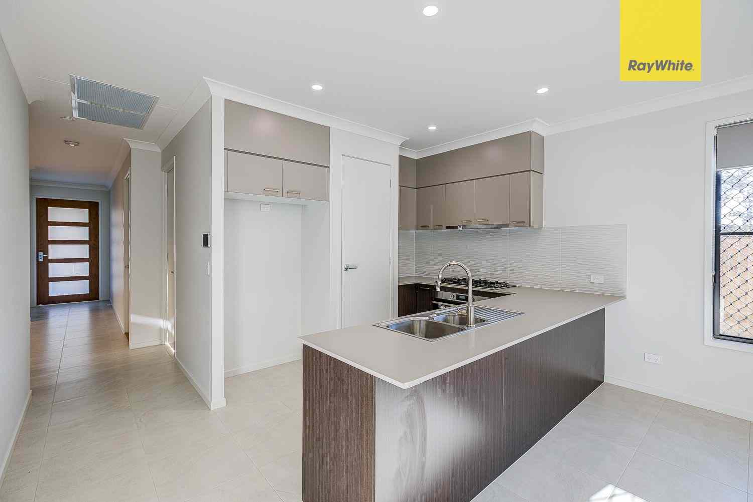 Prop-GPT: House: QLD South Ripley, QLD 4306 Home For Rent