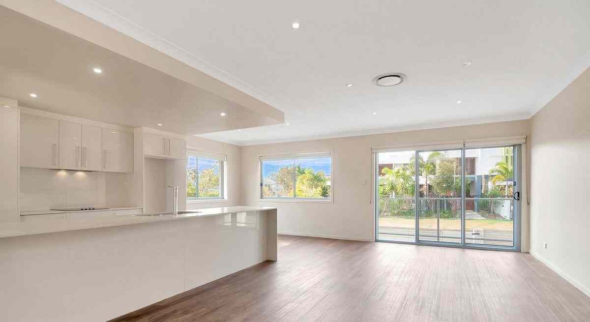 Queensland 4227: QLD Varsity Lakes, QLD 4227 Property | Prop-GPT the AI-Powered Property Portal