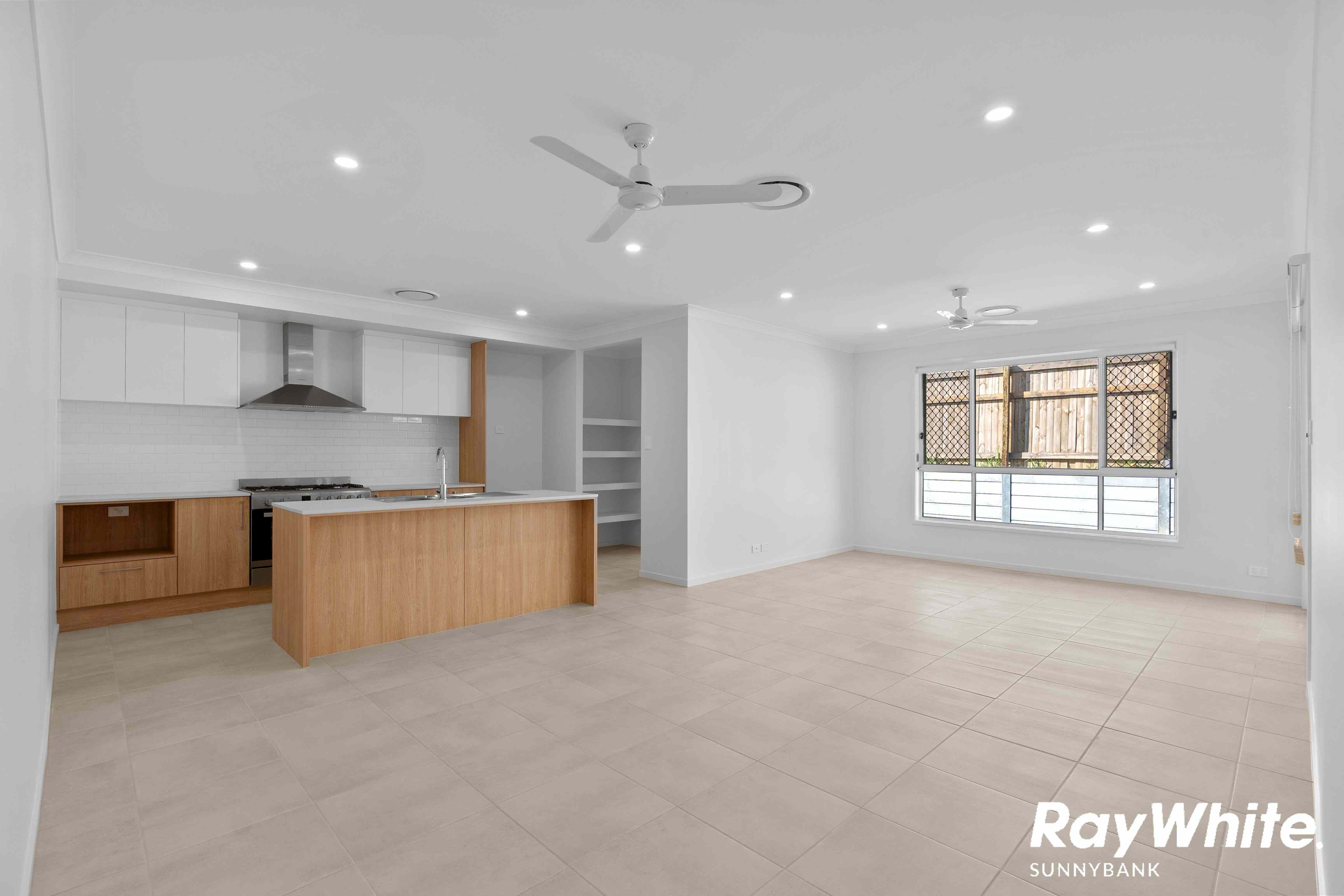 Prop-GPT: House: QLD Pallara, QLD 4110 Home For Rent