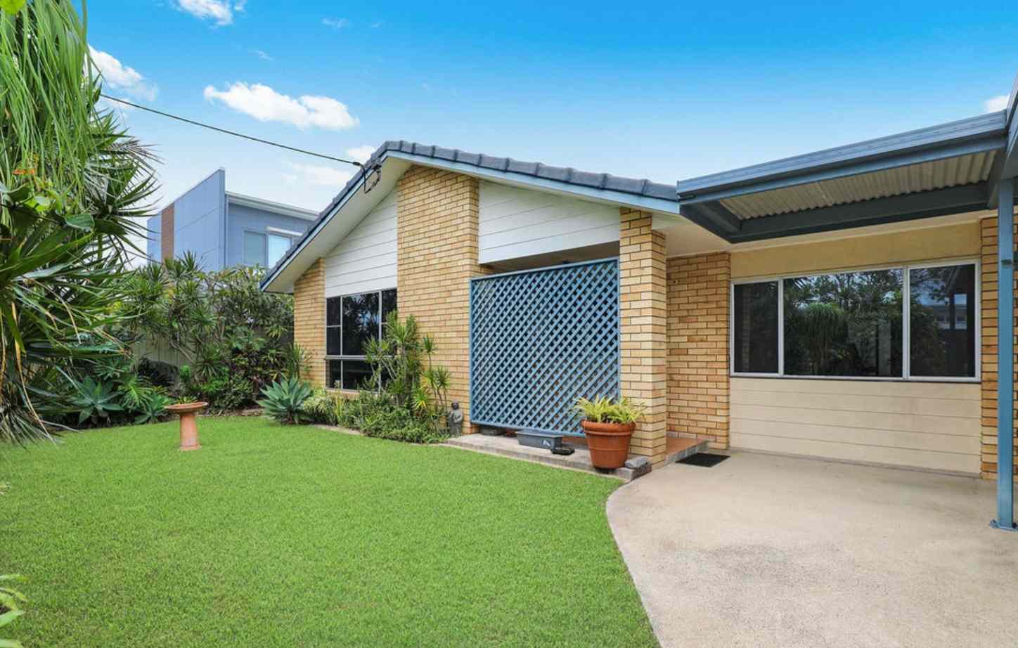 Prop-GPT: House: QLD Wurtulla, QLD 4575 Queensland 4575