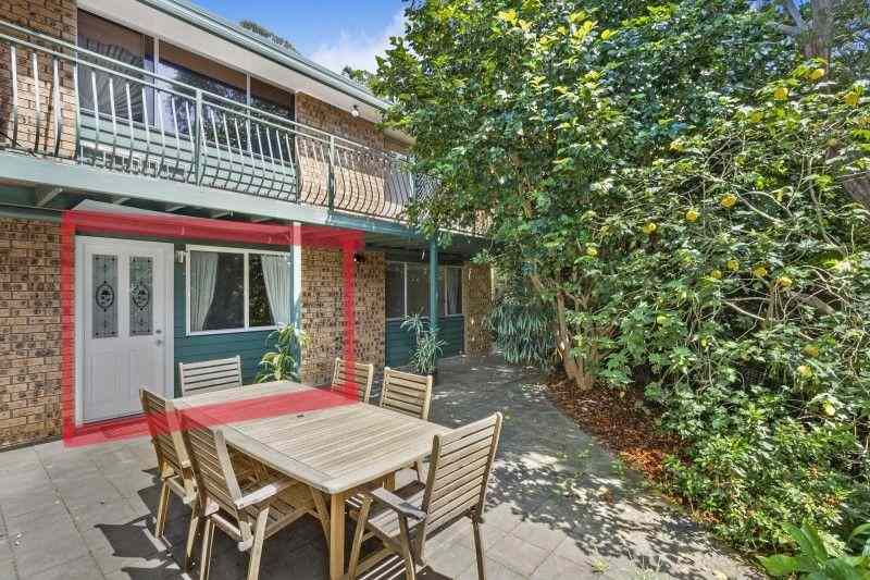 Prop-GPT: House: NSW Kurrajong Heights, NSW 2758 1bedroom flat with water & power included