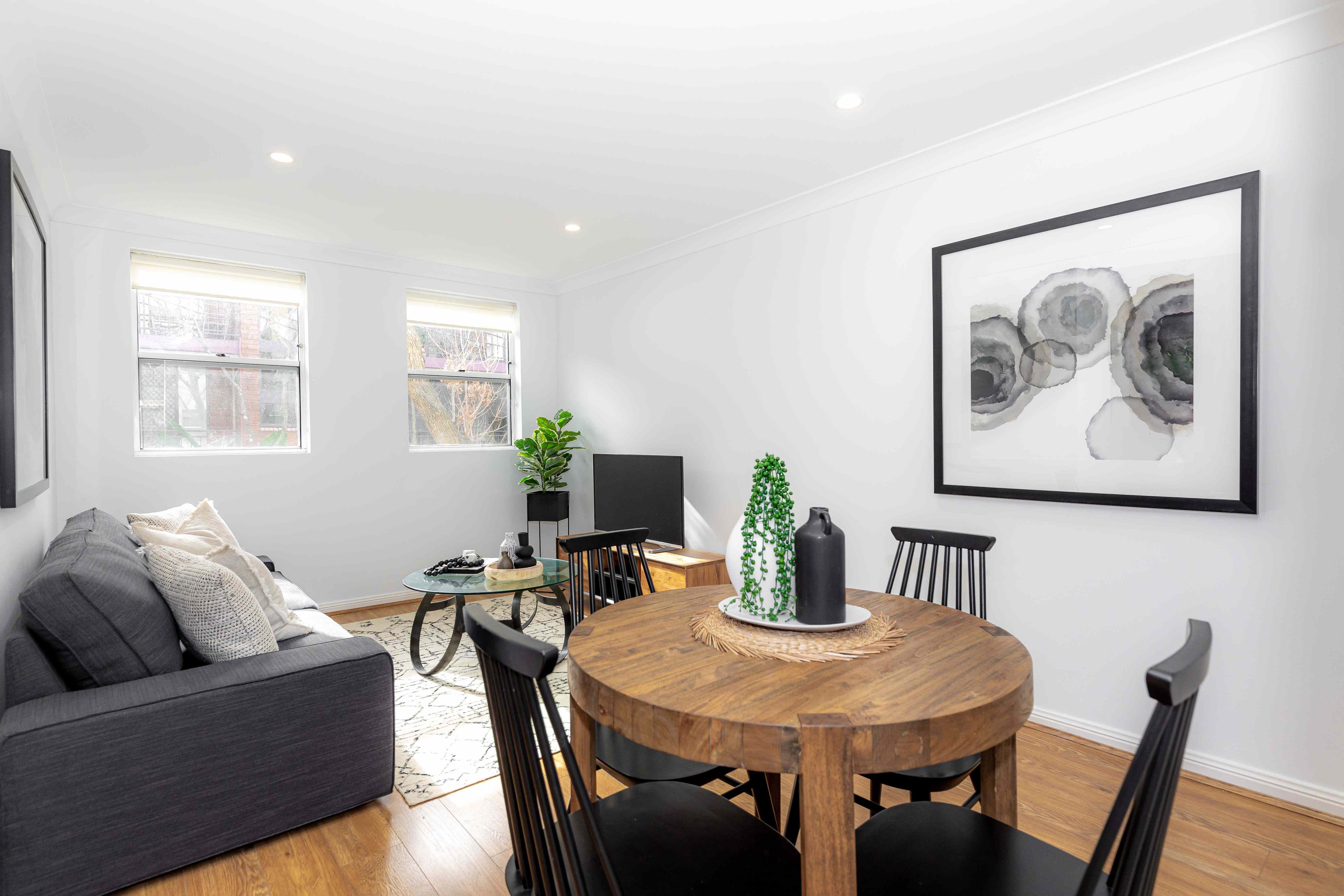 Prop-GPT: Other: NSW Surry Hills, NSW 2010 Spacious and convenient terrace-style townhouse