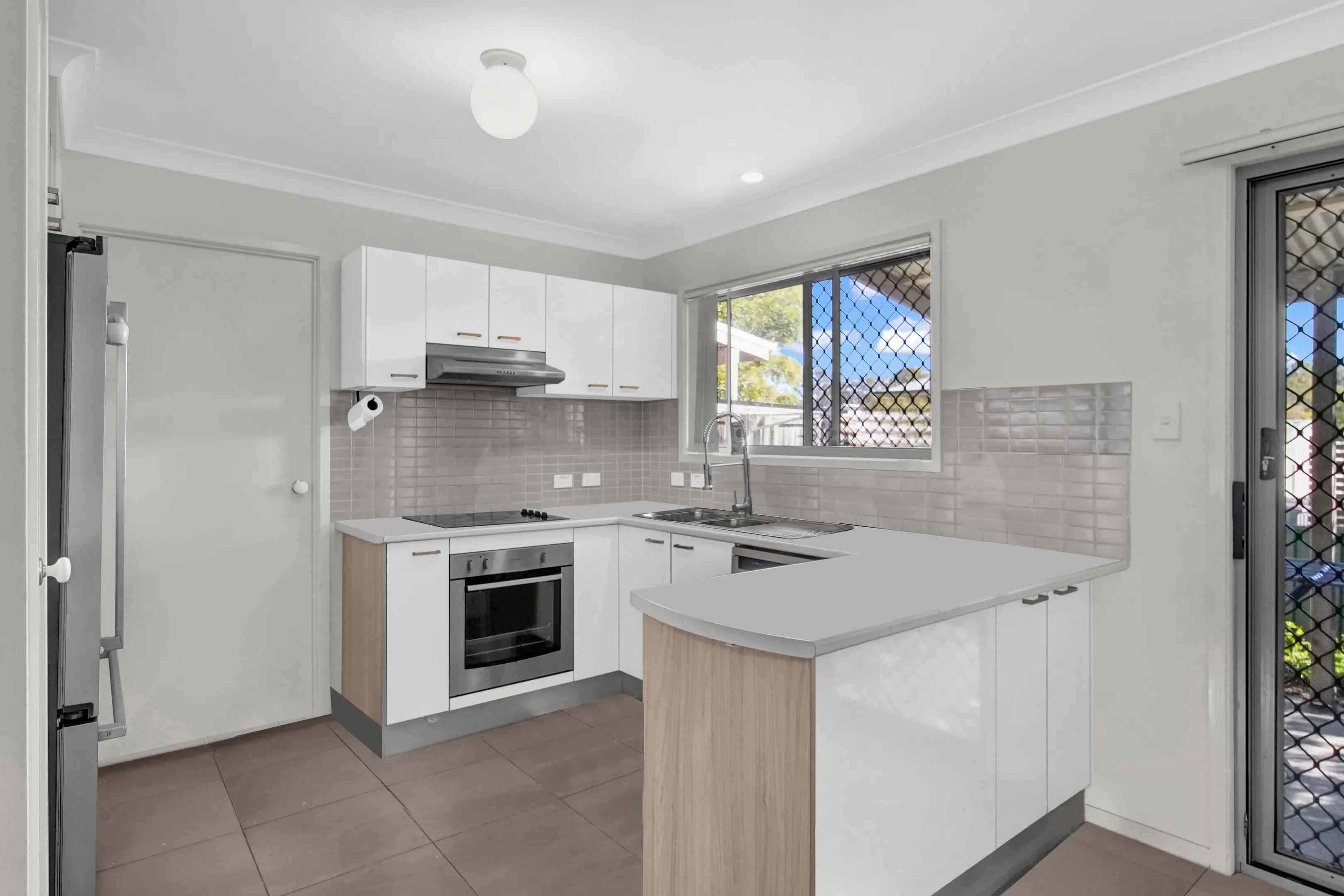 Modern Townhouse in Quiet Complex: QLD Boronia Heights, QLD 4124 House | Prop-GPT the AI-Powered Property Portal