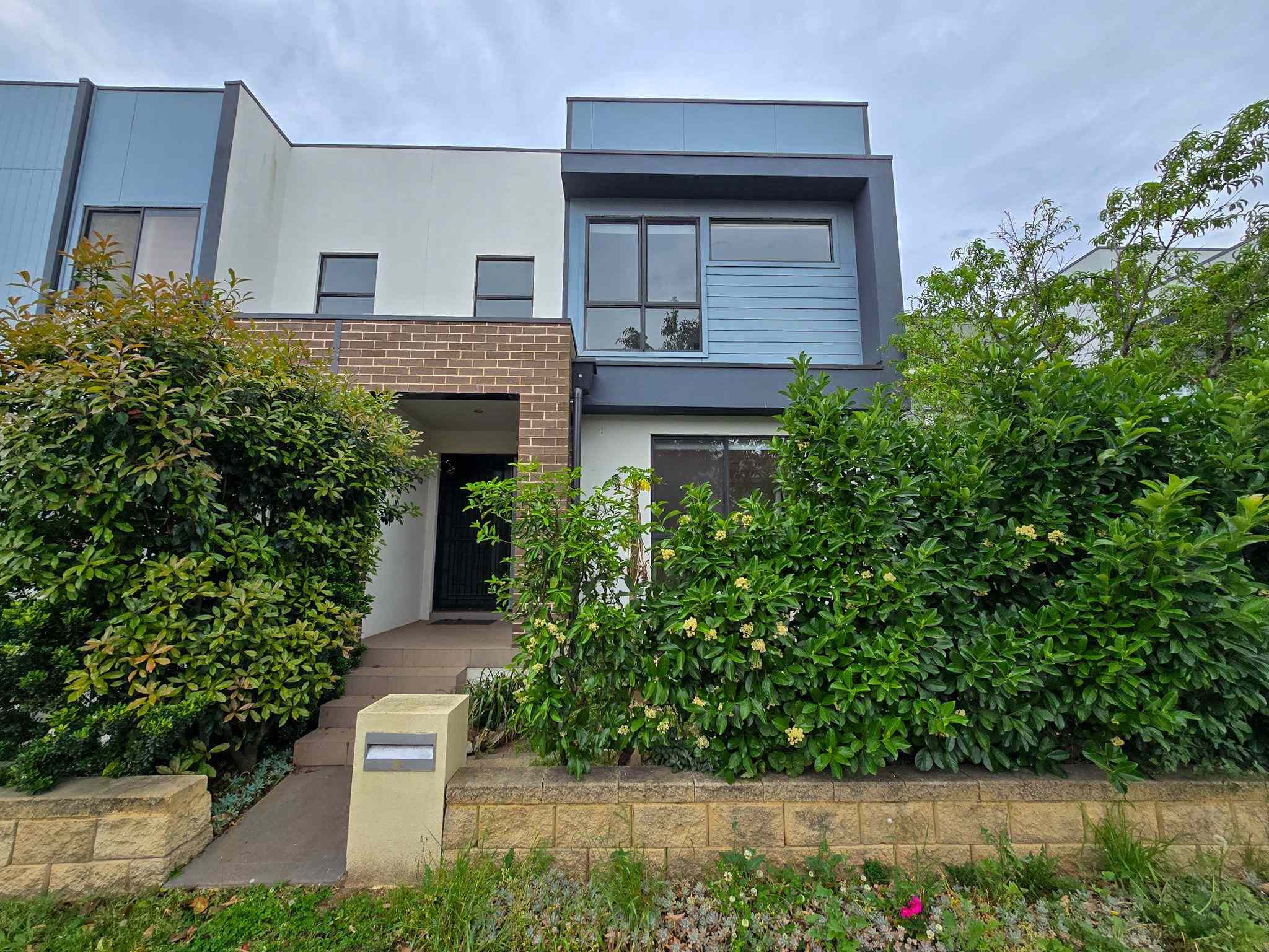 Modern Style & Effortless Living in Prime Catherine Field Location: NSW Catherine Field, NSW 2557 Townhouse | Prop-GPT the AI-Powered Property Portal
