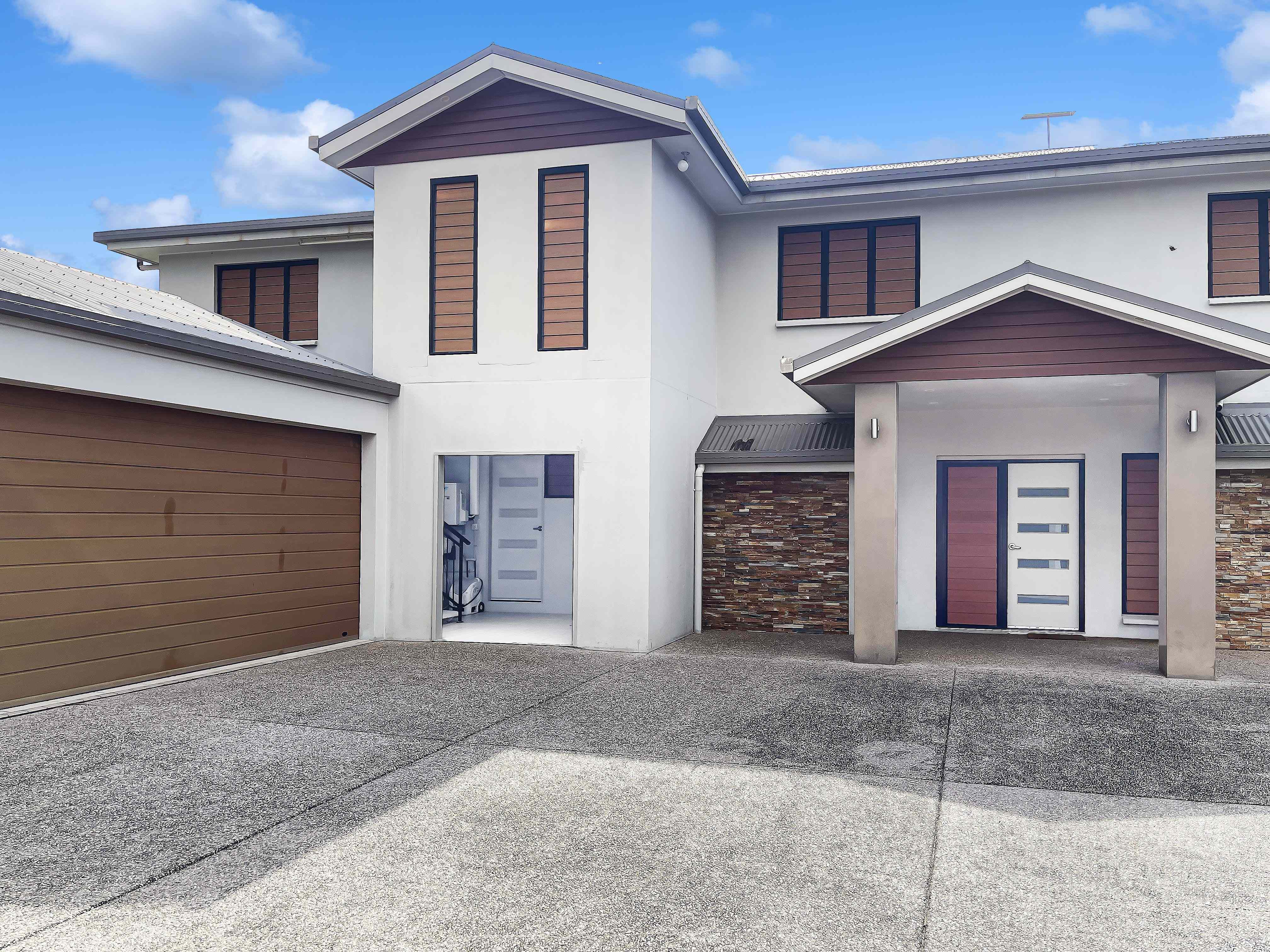 UNIT WITH ABSOLUTE BEACHFRONT: QLD Lucinda, QLD 4850 House | Prop-GPT the AI-Powered Property Portal