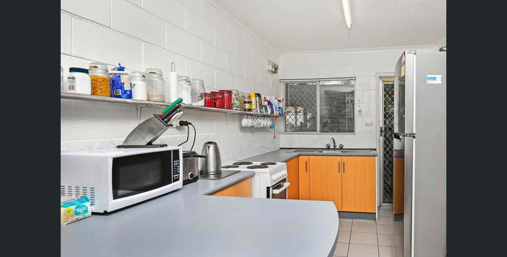 GROUND FLOOR UNIT MINUTES TO THE BEACH: QLD Holloways Beach, QLD 4878 Unit | Prop-GPT the AI-Powered Property Portal