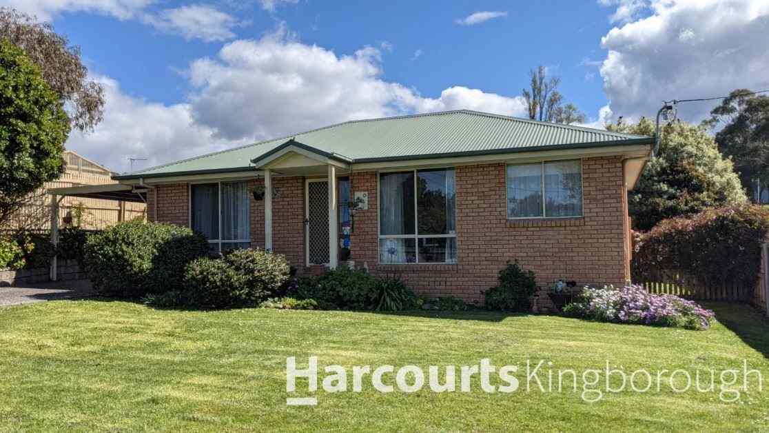 193 Roslyn Avenue, BLACKMANS BAY, TAS 7052 - House for Rent - harcourts.net: TAS Blackmans Bay, TAS 7052 House | Prop-GPT the AI-Powered Property Portal