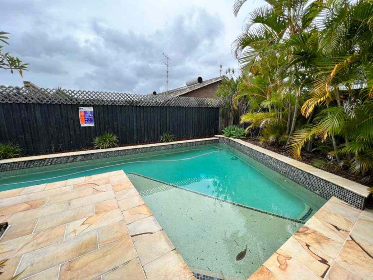 2/5 Pheasant Court, Miami, QLD 4220 - Duplex / Semi - Detached for Rent - harcourts.net: QLD Miami, QLD 4220 Property | Prop-GPT the AI-Powered Property Portal