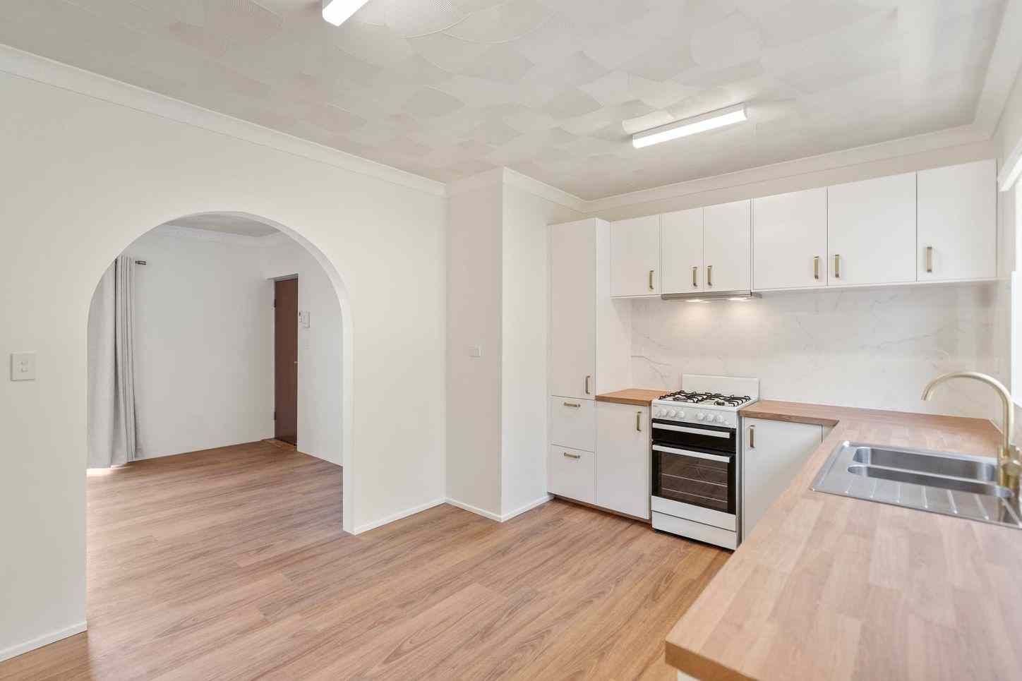 2/198 Juliette Street, GREENSLOPES, QLD 4120 - Unit for Rent - harcourts.net: QLD Greenslopes, QLD 4120 Property | Prop-GPT the AI-Powered Property Portal