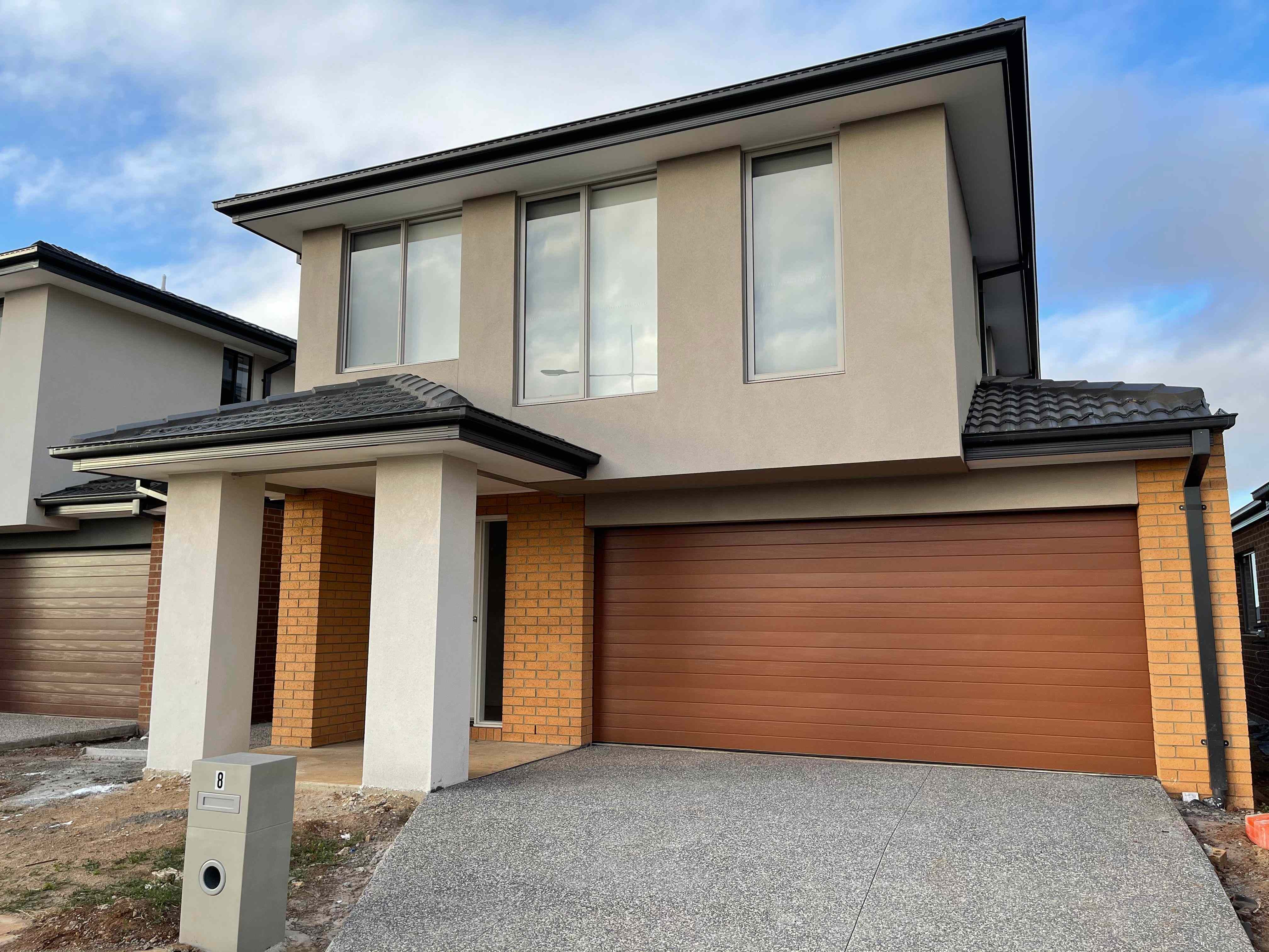 Prop-GPT: House: VIC Truganina, VIC 3029 Modern Comfort Meets Everyday Convenience