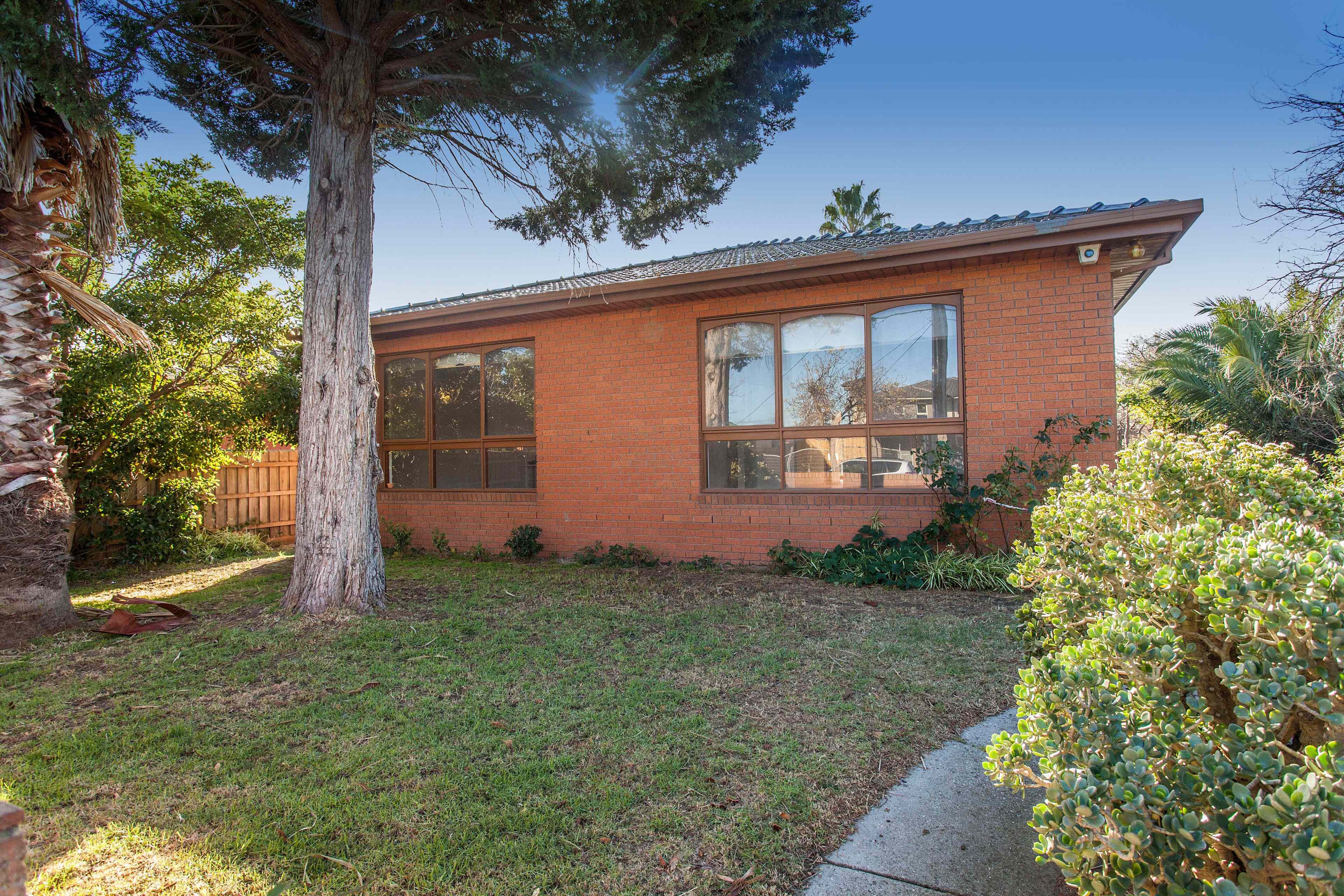 WALKING DISTANCE TO THE HEART OF OAKLEIGH: VIC Oakleigh, VIC 3166 House | Prop-GPT the AI-Powered Property Portal