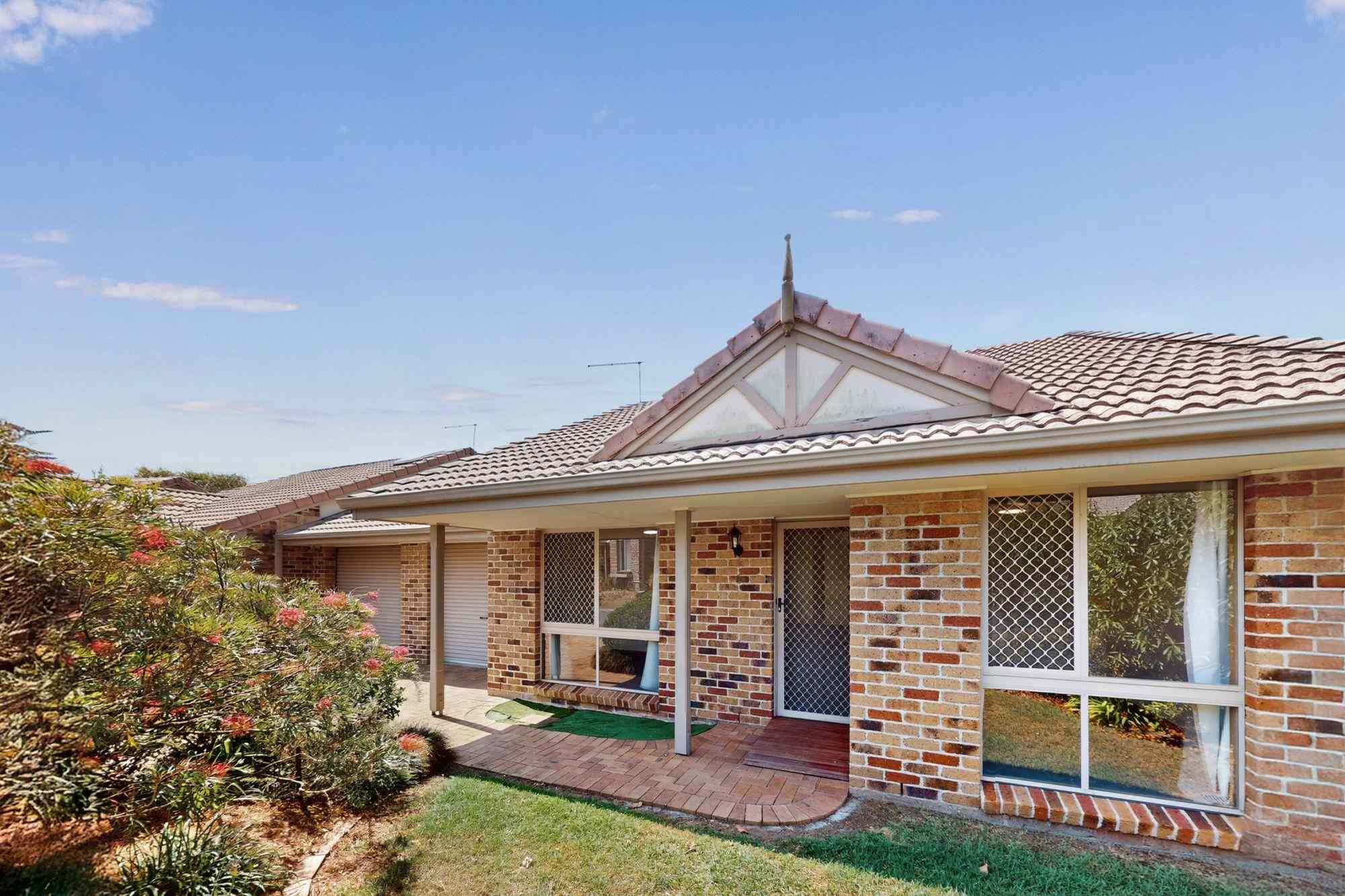 FRESHLY PAINTED AND NEW CARPET - POOL IN COMPLEX: QLD Tarragindi, QLD 4121 Townhouse | Prop-GPT the AI-Powered Property Portal