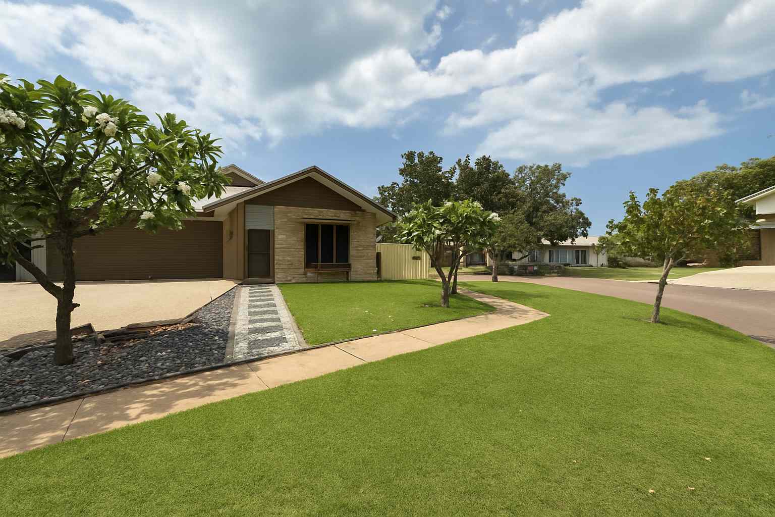 Solar & Battery Powered Family Home in Prime Lyons Location: NT Lyons, NT 0810 House | Prop-GPT the AI-Powered Property Portal