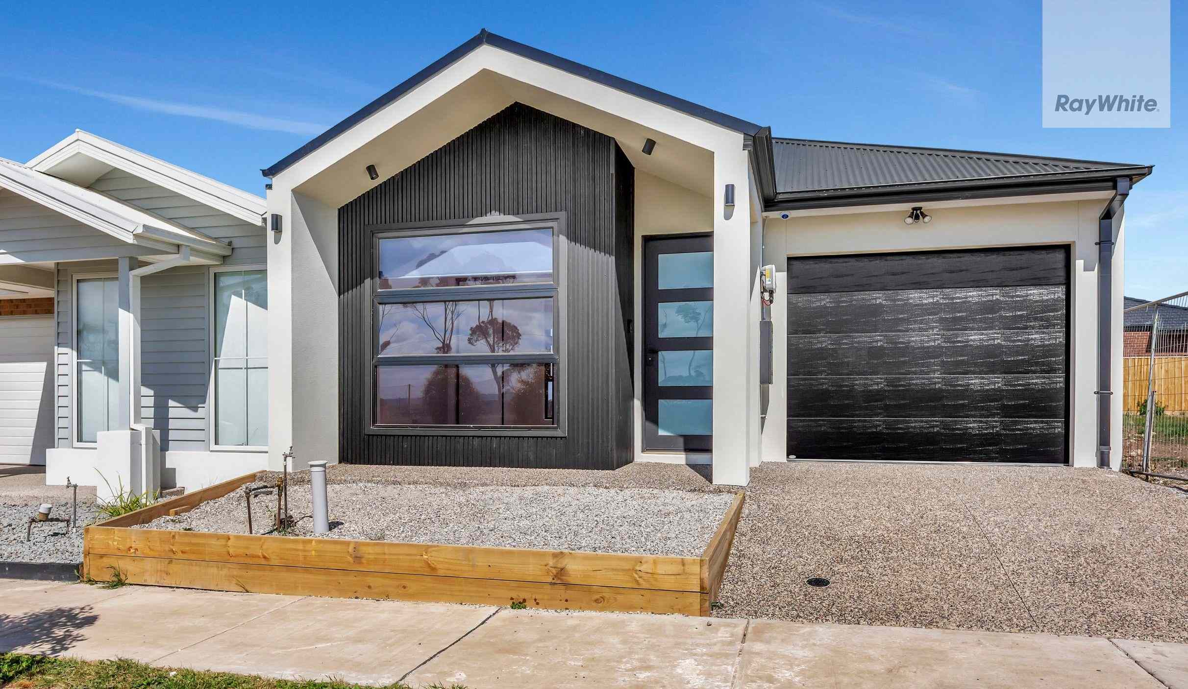 Modern Style Meets Everyday Comfort: VIC Sunbury, VIC 3429 House | Prop-GPT the AI-Powered Property Portal