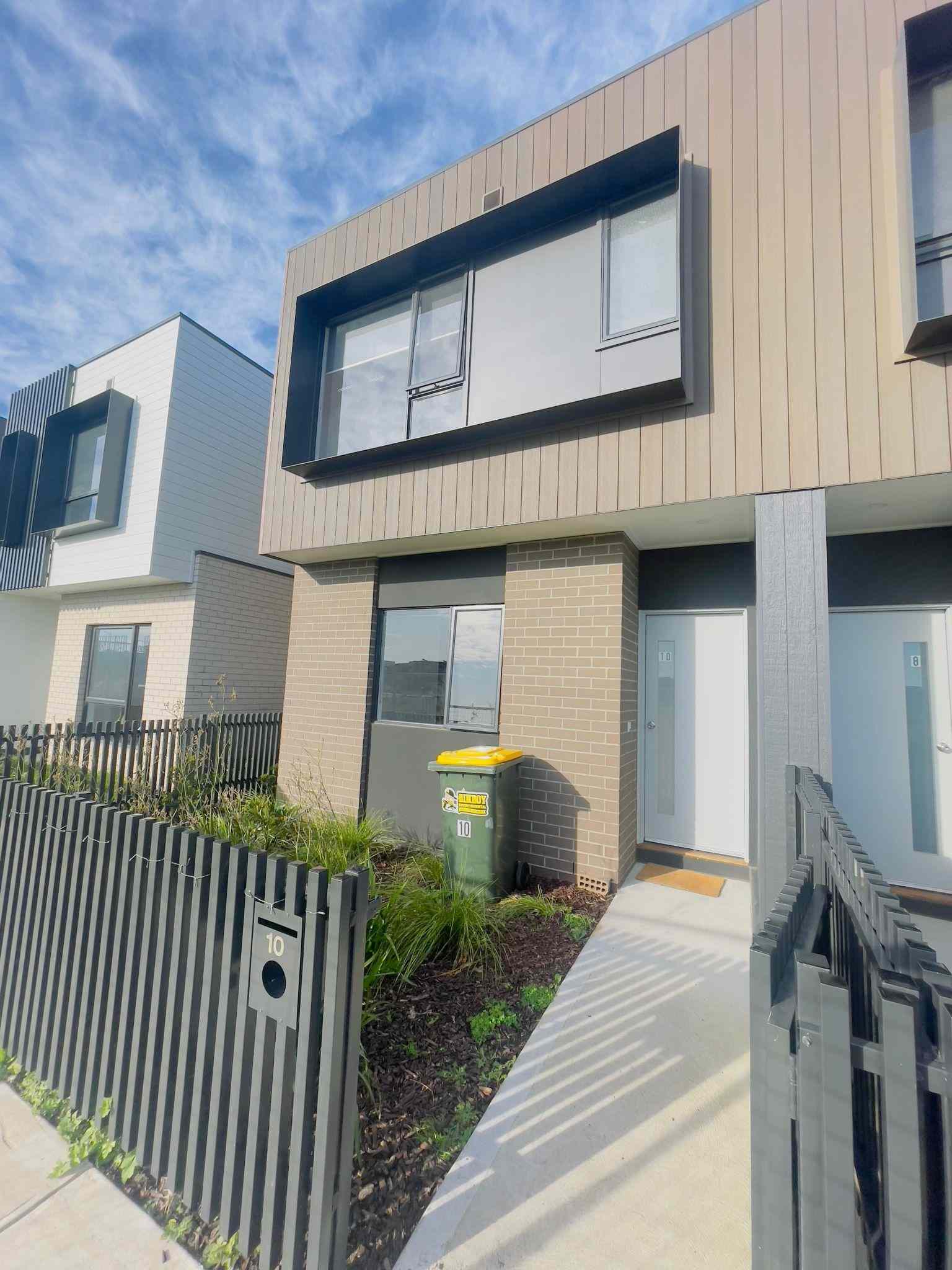 Ready To Move In!: VIC Tarneit, VIC 3029 House | Prop-GPT the AI-Powered Property Portal