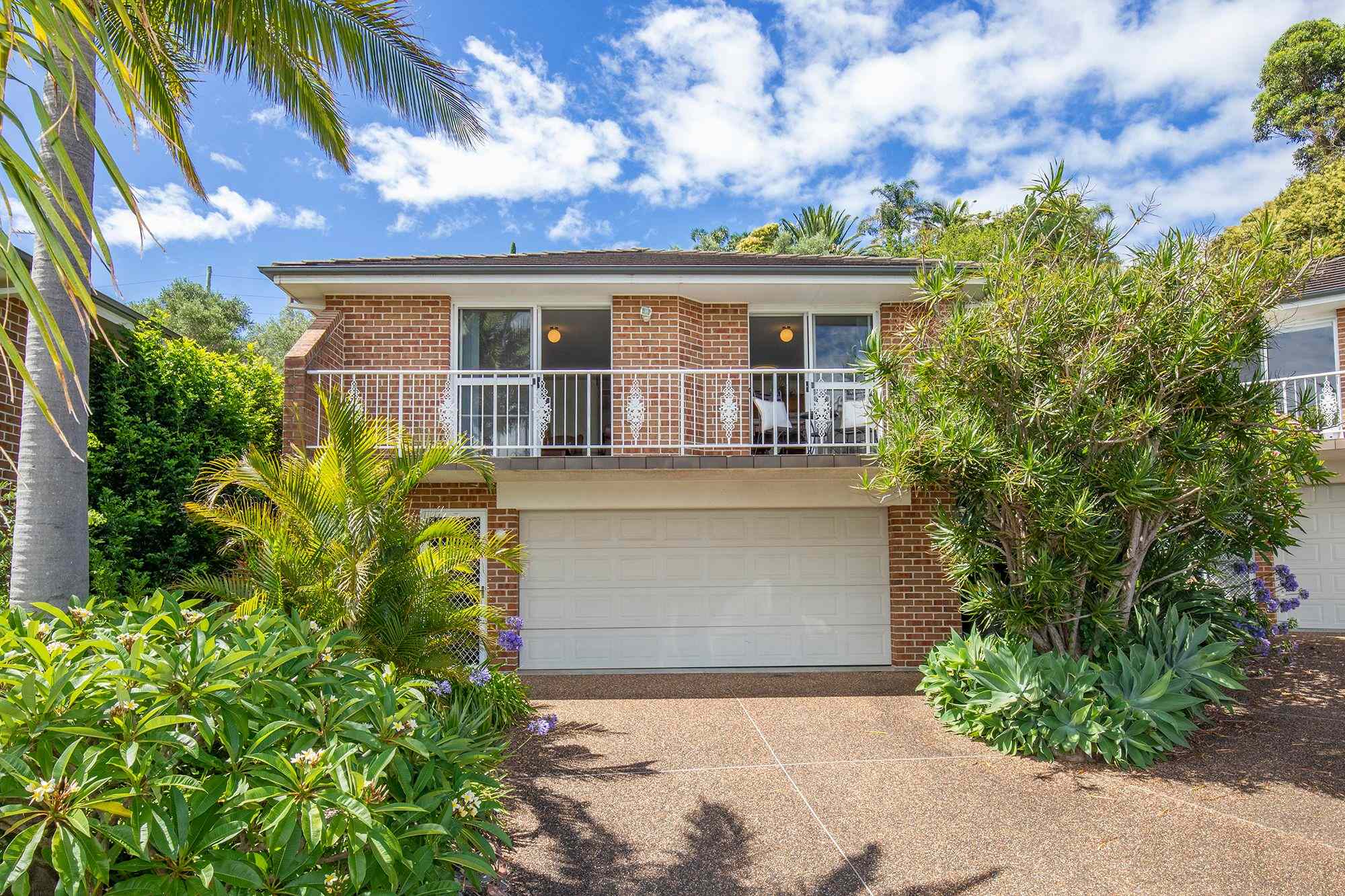 Modern Townhouse Living in Prime Merewether Location: NSW Merewether, NSW 2291 Townhouse | Prop-GPT the AI-Powered Property Portal