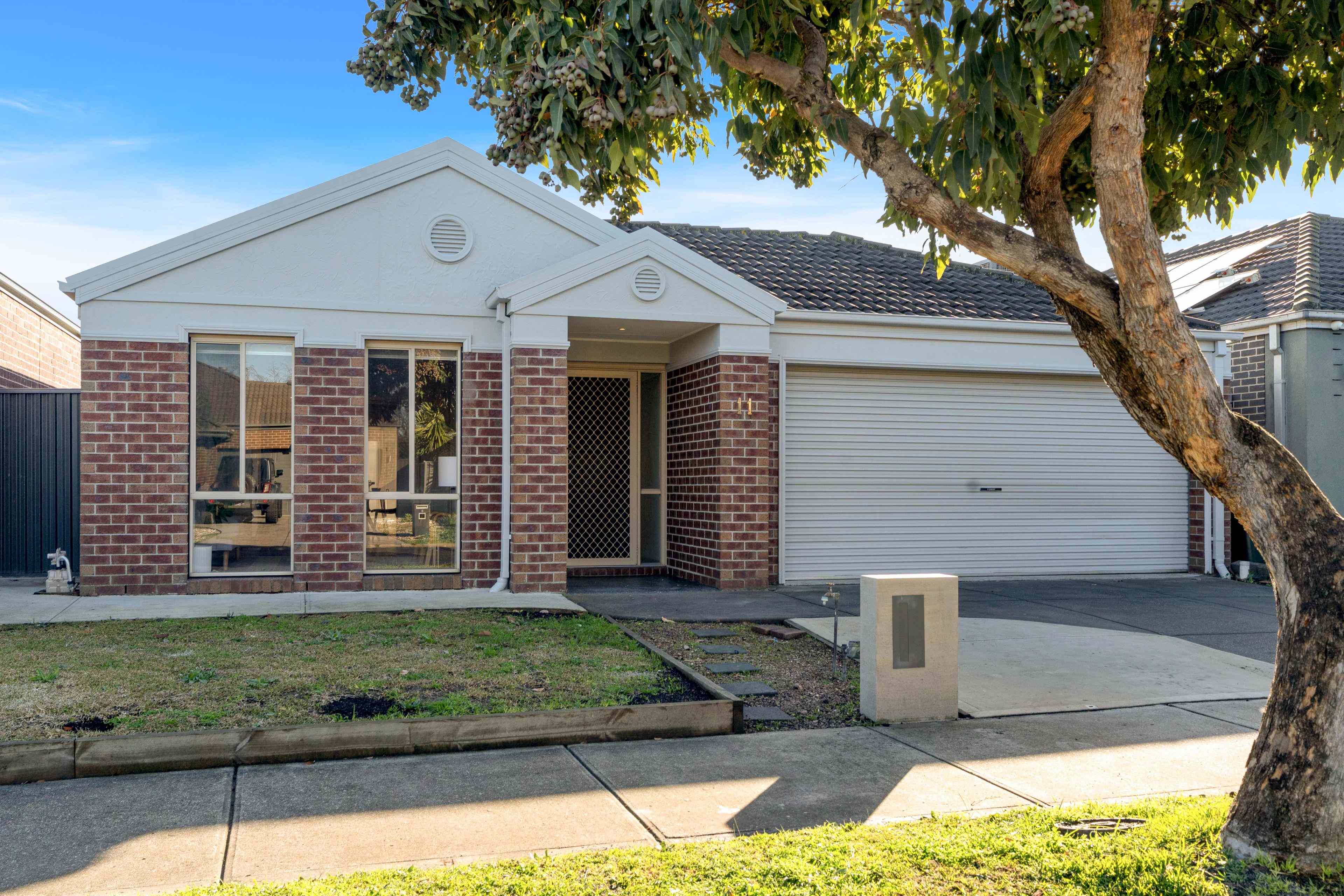 Modern Family Home!: VIC Craigieburn, VIC 3064 House | Prop-GPT the AI-Powered Property Portal