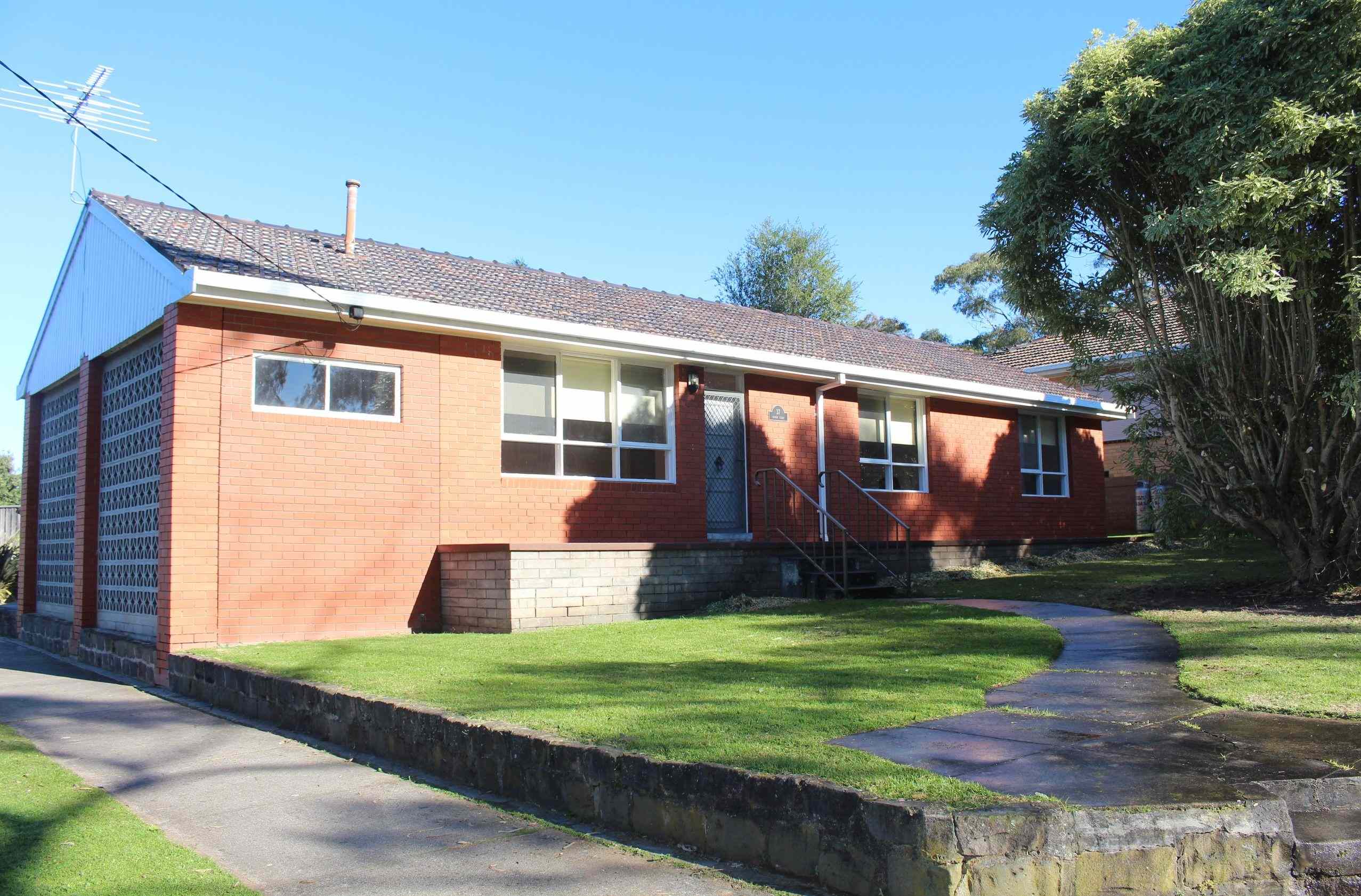 Beautiful 3-Bedroom Family Home with Pool!: VIC Cowes, VIC 3922 House | Prop-GPT the AI-Powered Property Portal