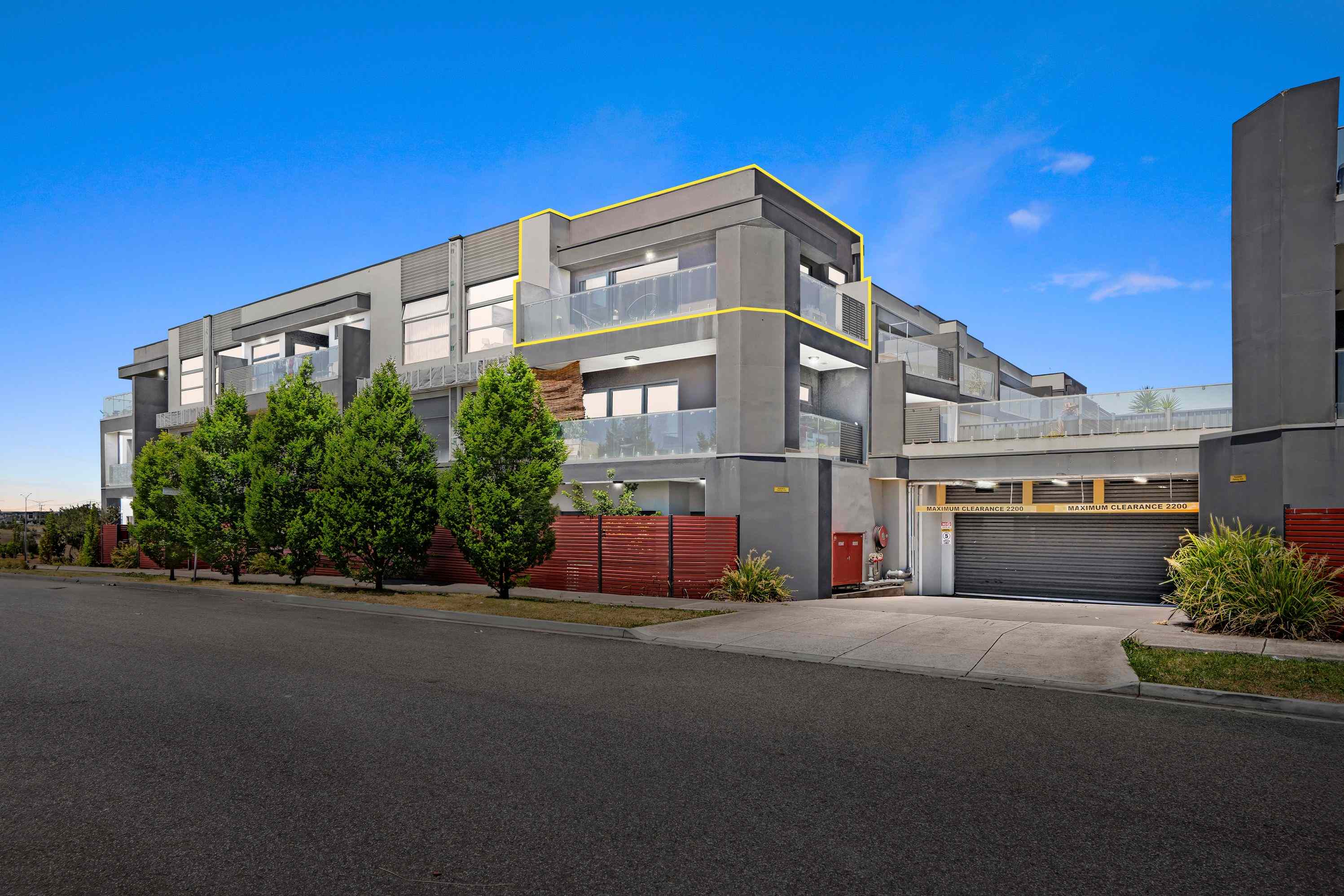 TOP FLOOR STUNNING APARTMENT!: VIC Epping, VIC 3076 Apartment | Prop-GPT the AI-Powered Property Portal