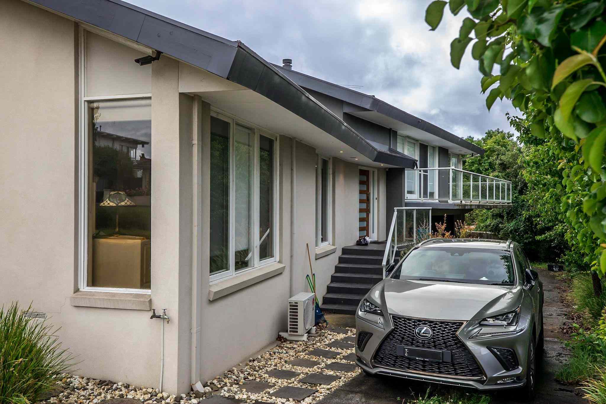 RENOVATED 4 BEDROOM BEAUTY IN A GREAT LOCATION WITH DUAL LIVING ZONES: VIC Mount Waverley, VIC 3149 House | Prop-GPT the AI-Powered Property Portal