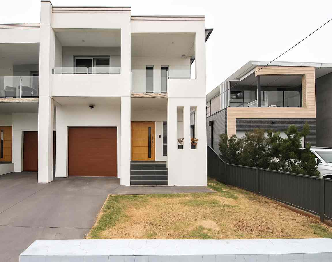 Modern Five Bedroom Duplex: NSW Georges Hall, NSW 2198 DuplexSemi-detached | Prop-GPT the AI-Powered Property Portal