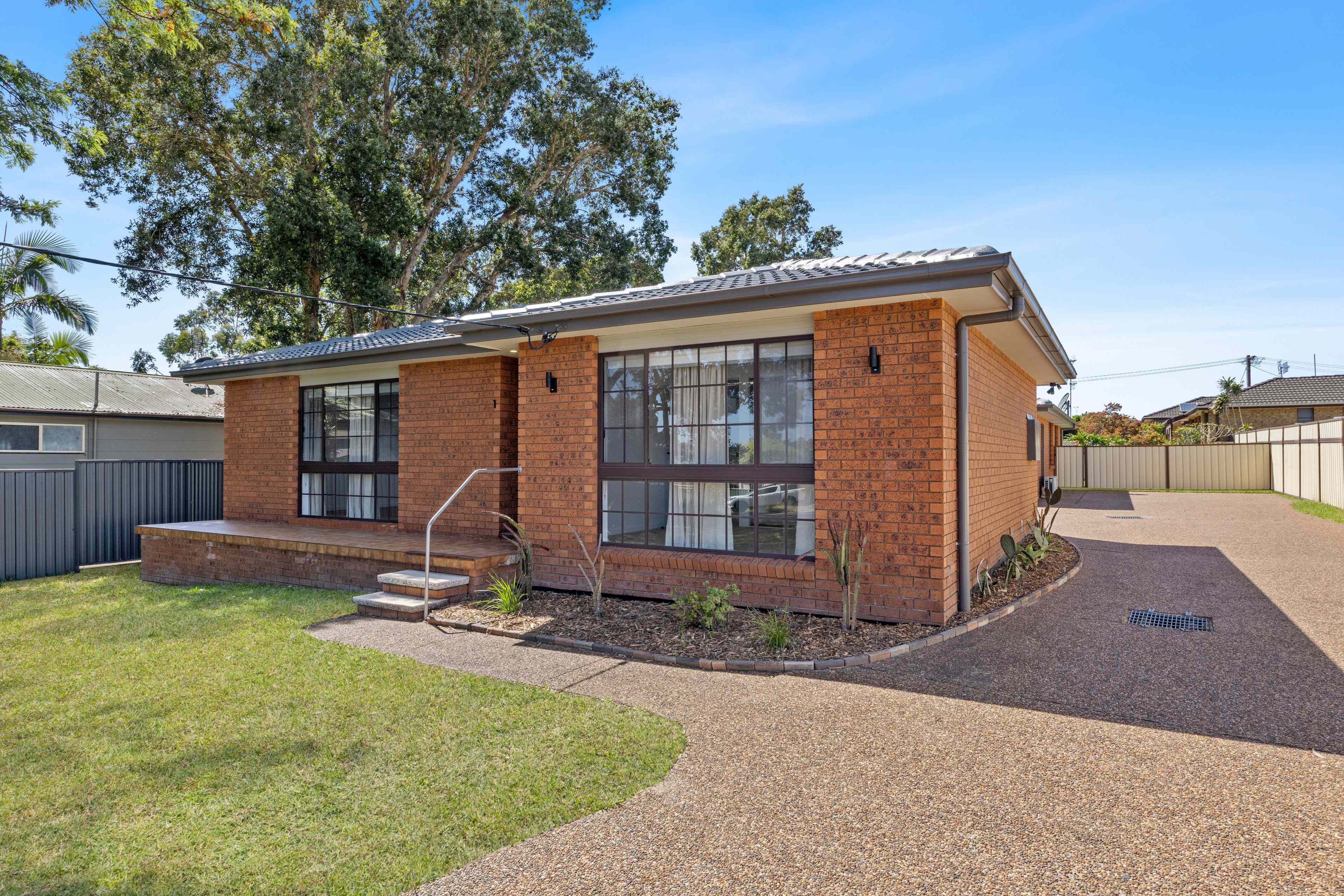 Sunlit, stylish 2-bed villa - water included & walk to shops: NSW Gorokan, NSW 2263 House | Prop-GPT the AI-Powered Property Portal