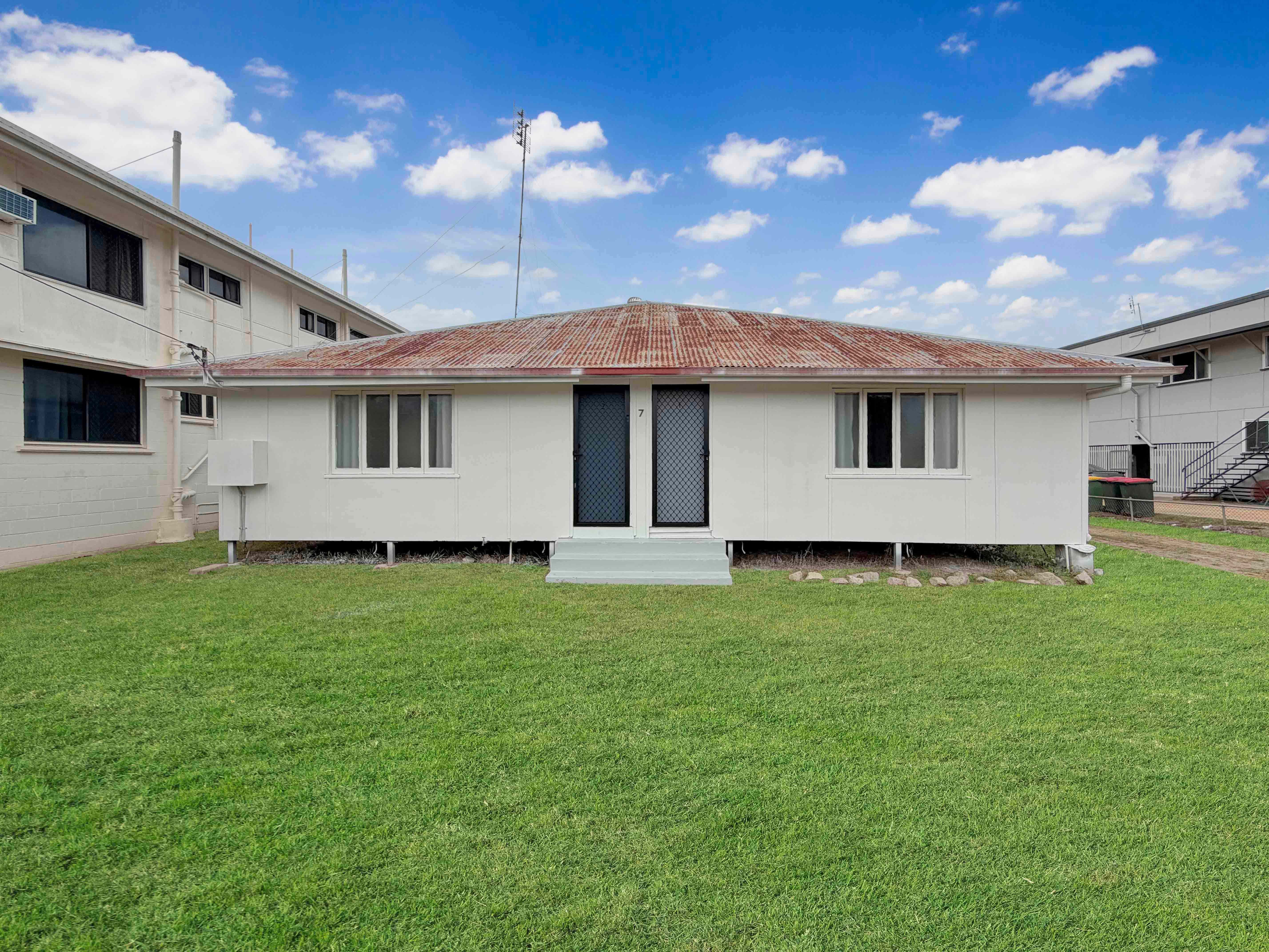 FULLY RENOVATED UNIT ACROSS FROM HOSPITAL: QLD Allingham, QLD 4850 House | Prop-GPT the AI-Powered Property Portal