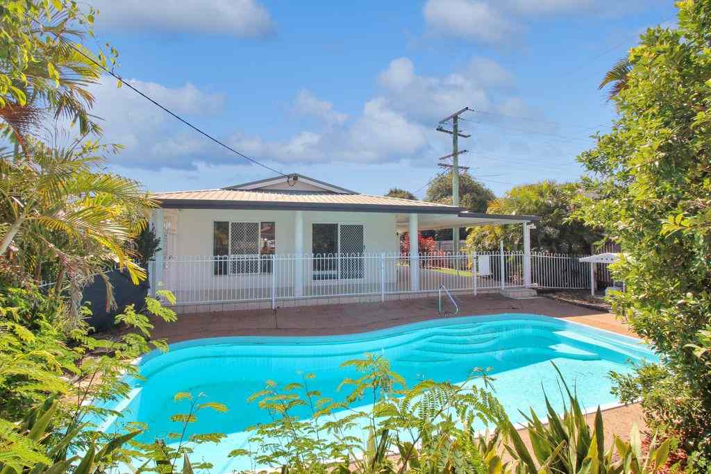 Modern Living in a Central Location: QLD Hermit Park, QLD 4812 House | Prop-GPT the AI-Powered Property Portal