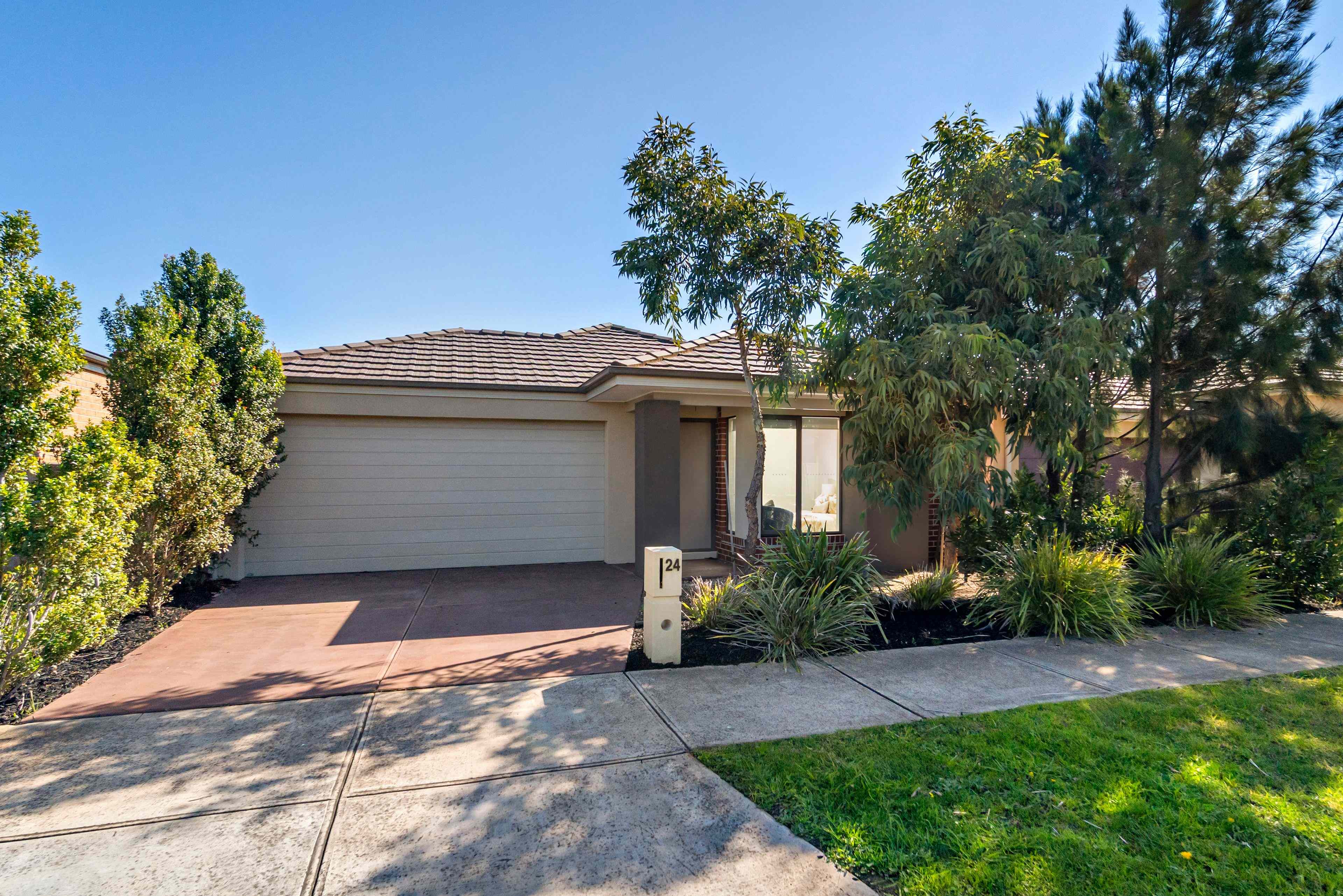 Spacious Family Home!: VIC Clyde North, VIC 3978 House | Prop-GPT the AI-Powered Property Portal