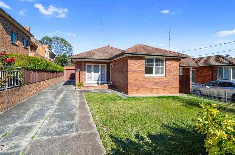MODERN BEAUTIFULLY RENOVATED  FAMILY HOME - WALK TO STATION: NSW Riverwood, NSW 2210 House | Prop-GPT the AI-Powered Property Portal