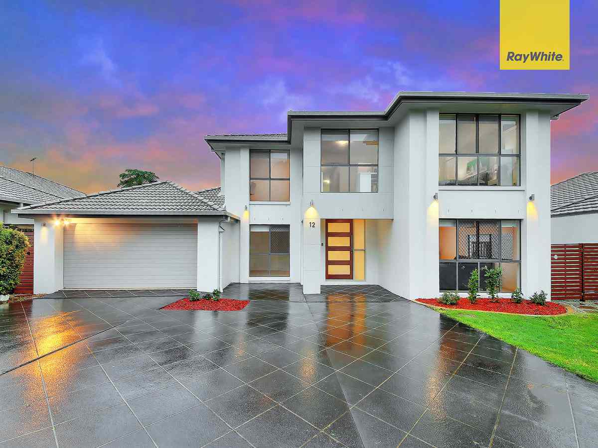 Prop-GPT: House: QLD Eight Mile Plains, QLD 4113 Spacious, Stylish & Perfectly Located!